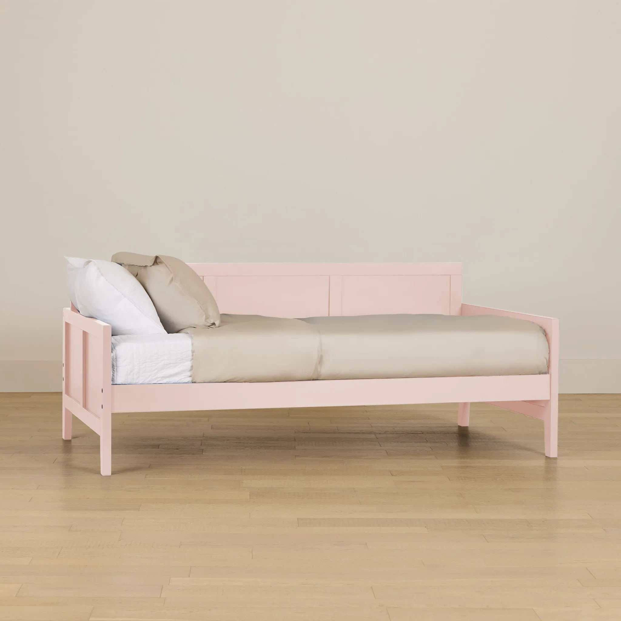 Charleston Pink Daybed