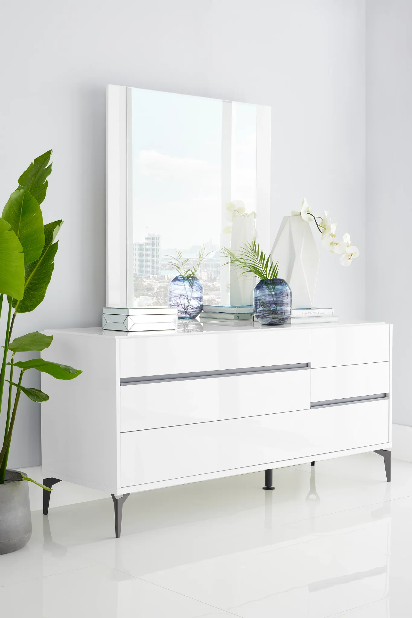 Oslo White Dresser & Mirror