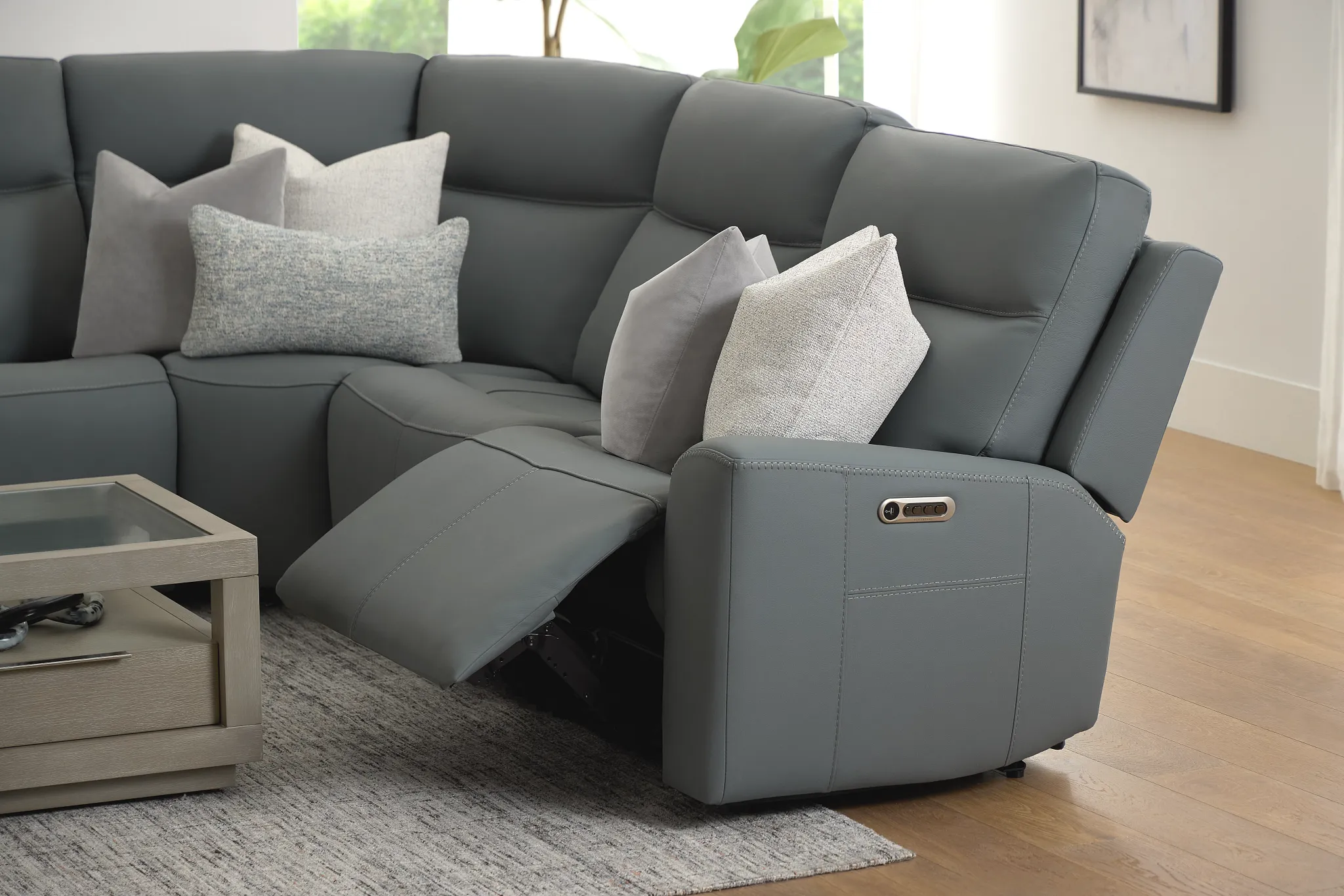 Flexsteel Sterling Blue Lthr/vinyl Medium Triple Power 2-arm Sectional