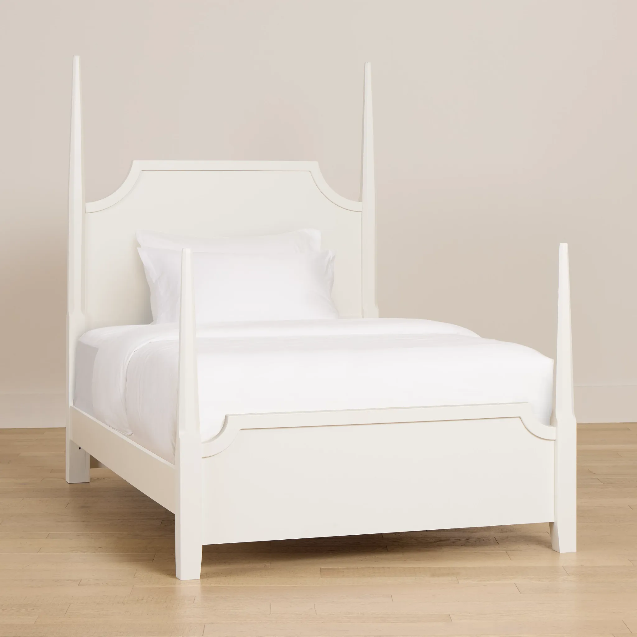 Carolina White Poster Bed