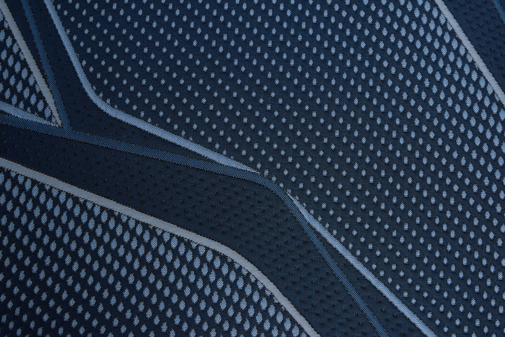 Iseries Nxg 2500 12.5" Plush Low-profile Mattress Set