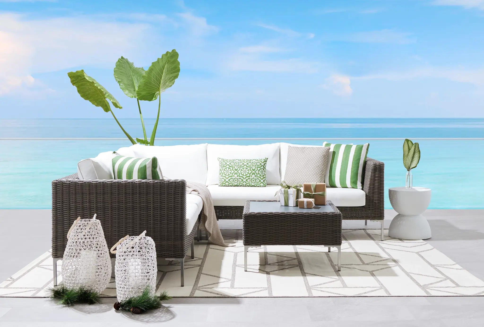 3. Why is Modular Outdoor Furniture a Game-Changer? 