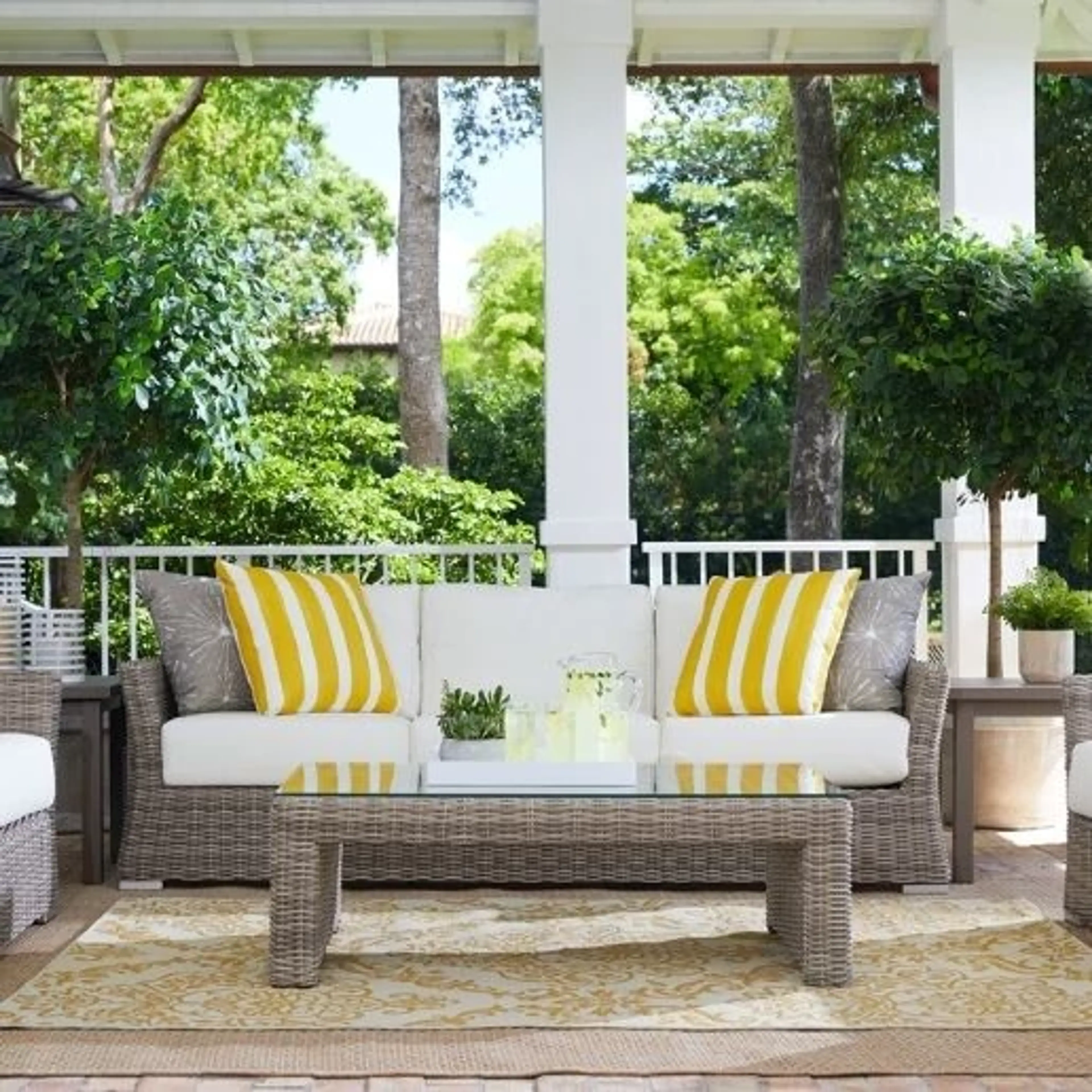 Embrace Elegance with Exquisite Wicker Furniture