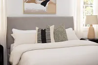 Lucy Light Gray Uph Platform Bed