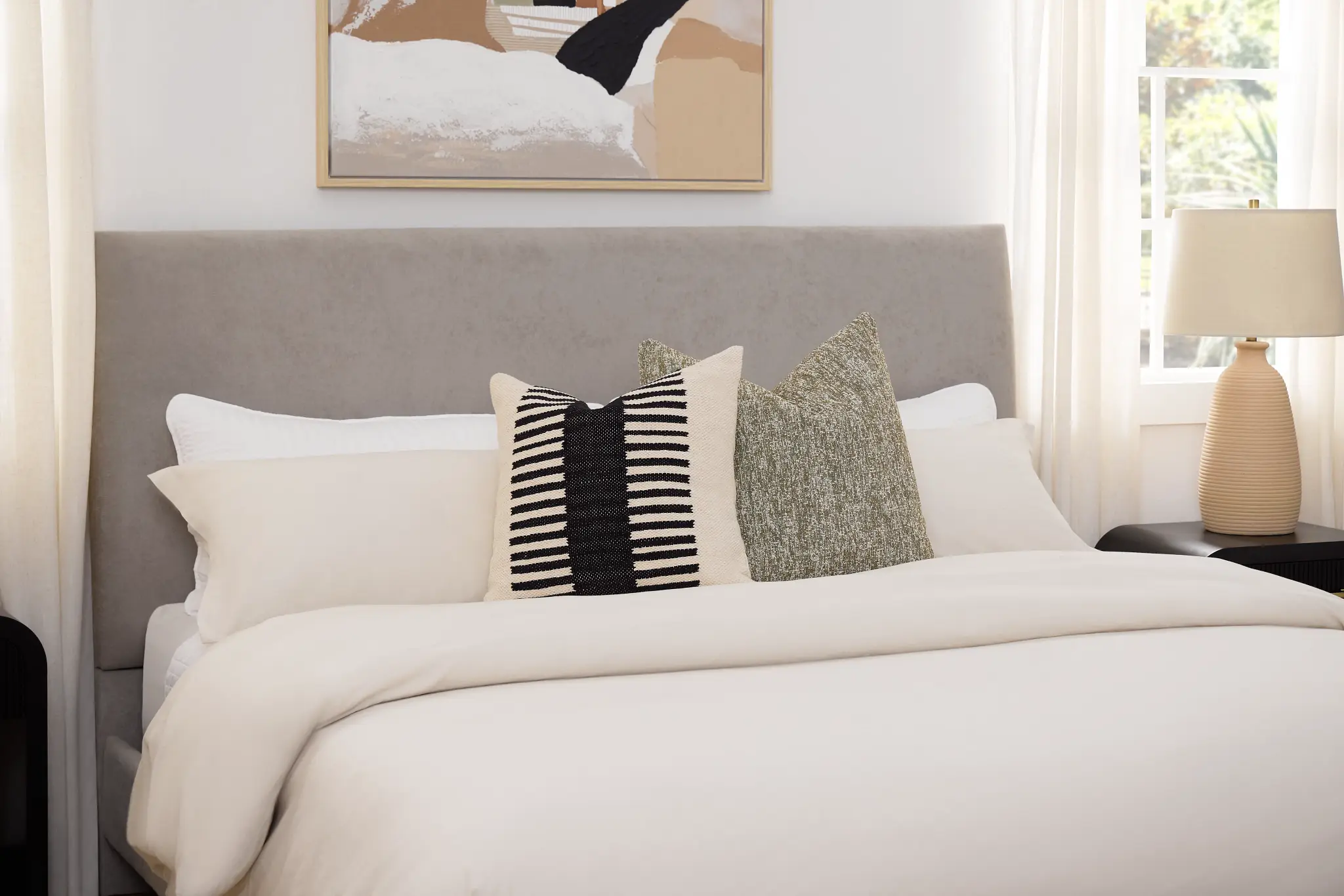 Lucy Light Gray Uph Platform Bed Lucy Light Gray Uph Platform Bed