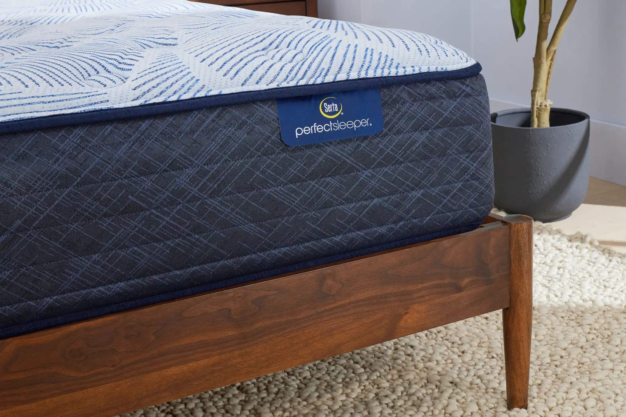 Serta Perfect Sleeper Blue Lagoon Nights 13.5" Plush Mattress Serta Perfect Sleeper Blue Lagoon Nights 13.5" Plush Mattress