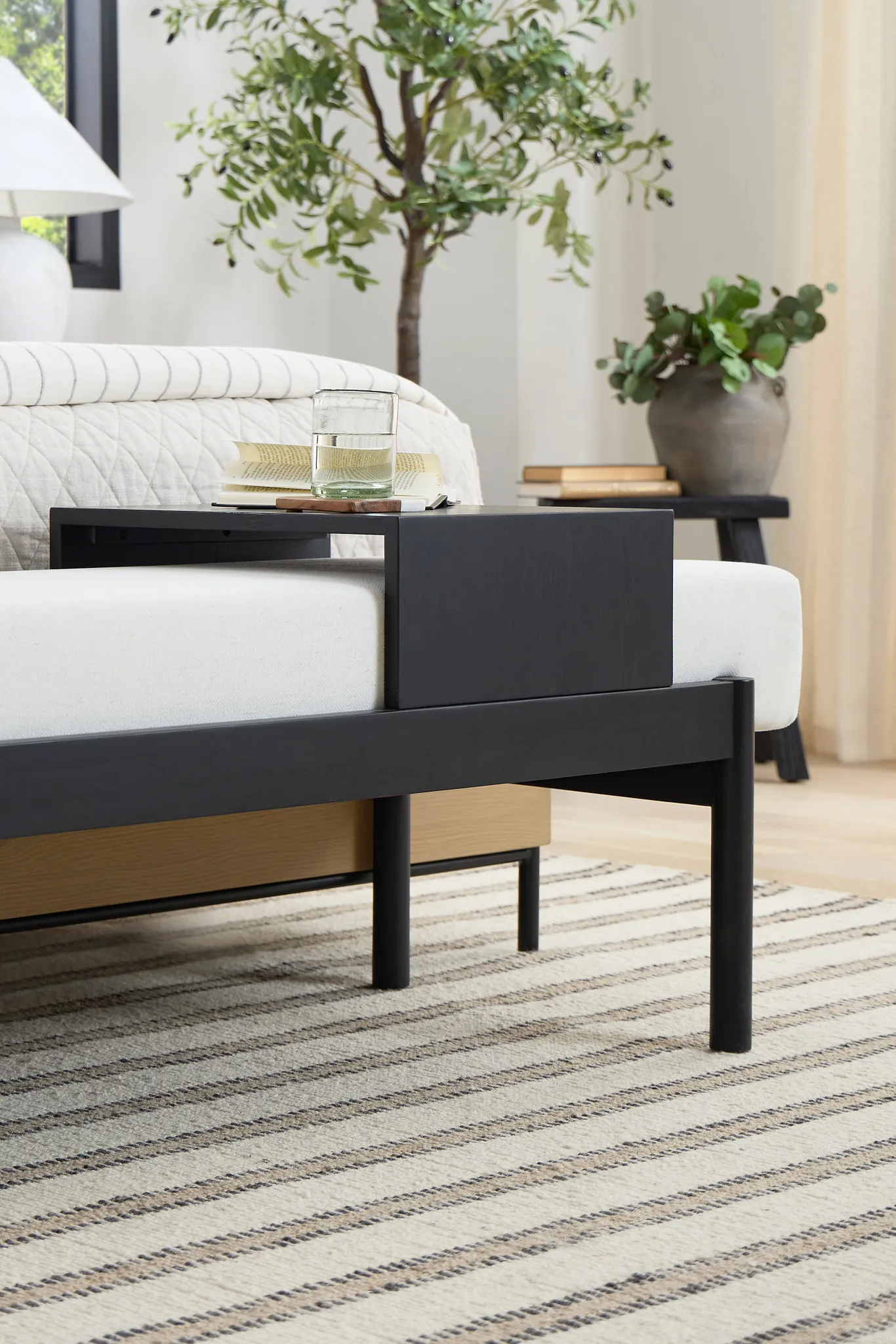 Highland Black Bench