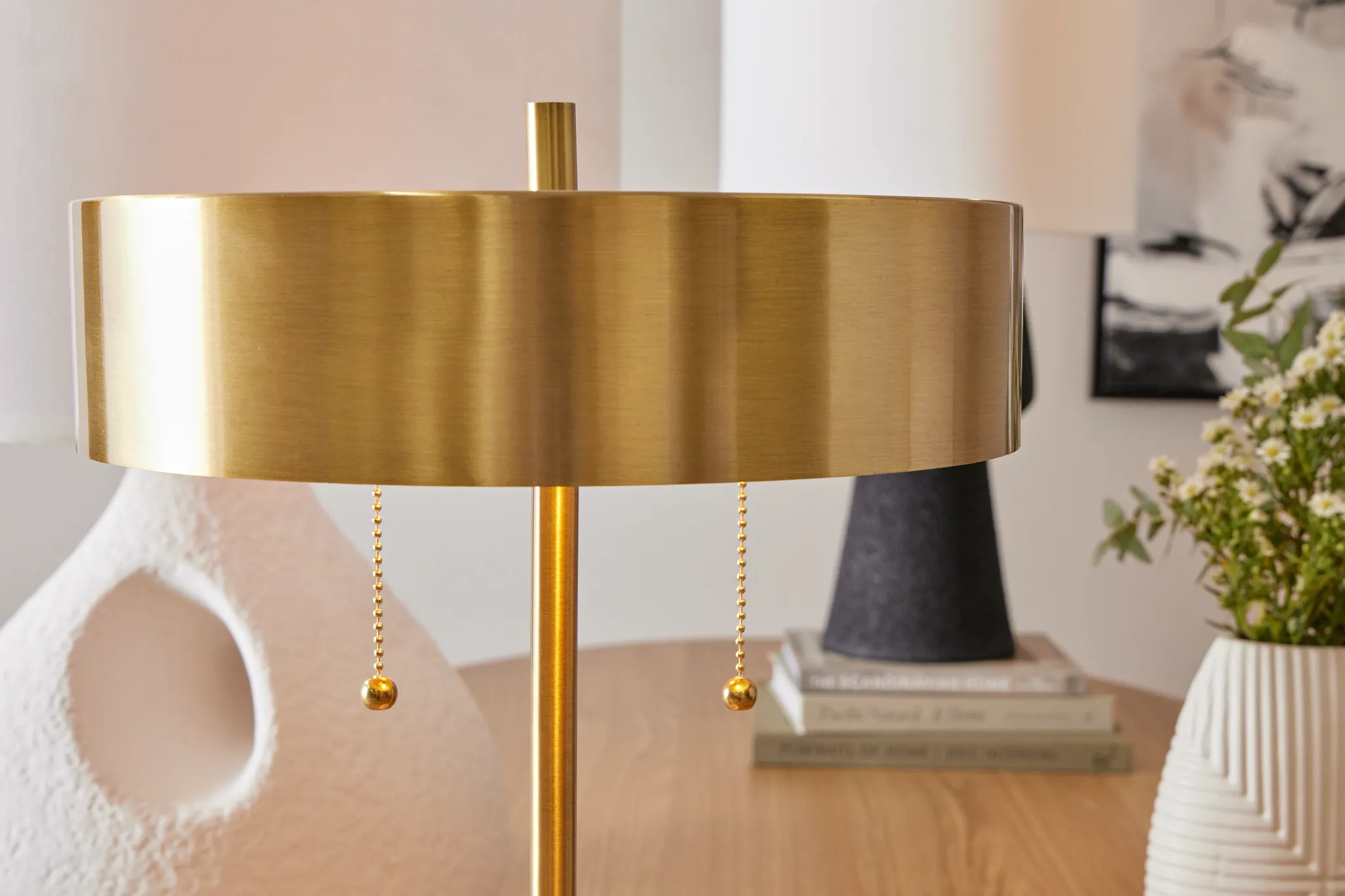 Navo Gold Metal Table Lamp