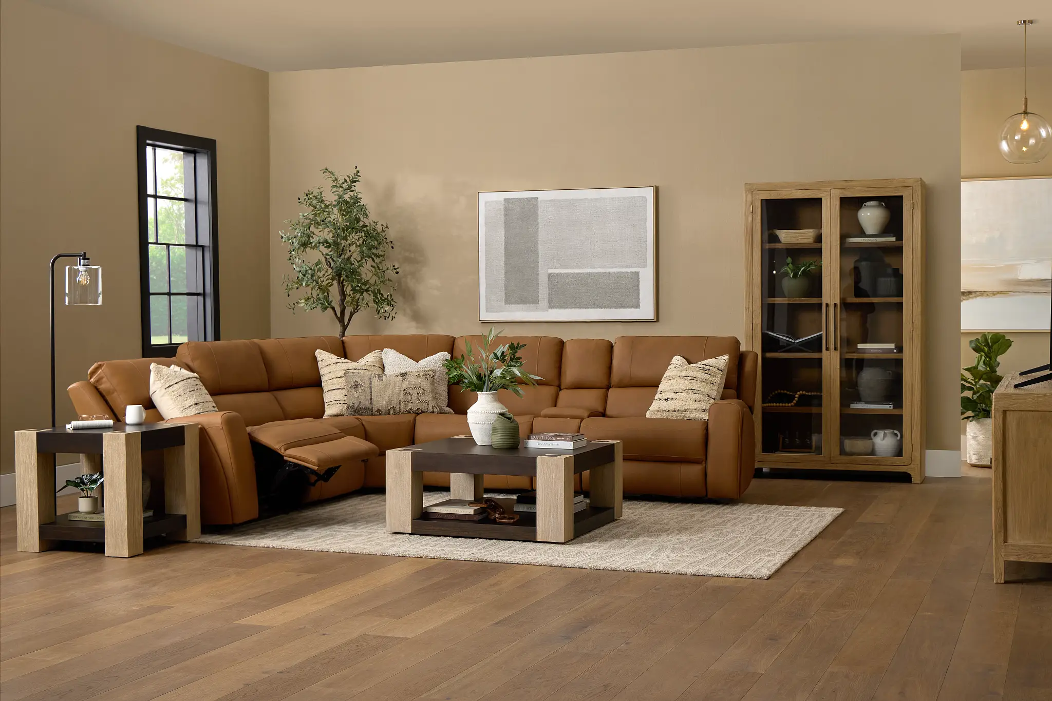 Trending Accent Colors for Neutral Living Rooms in Spring 2026 Trending Accent Colors for Neutral Living Rooms in Spring 2026