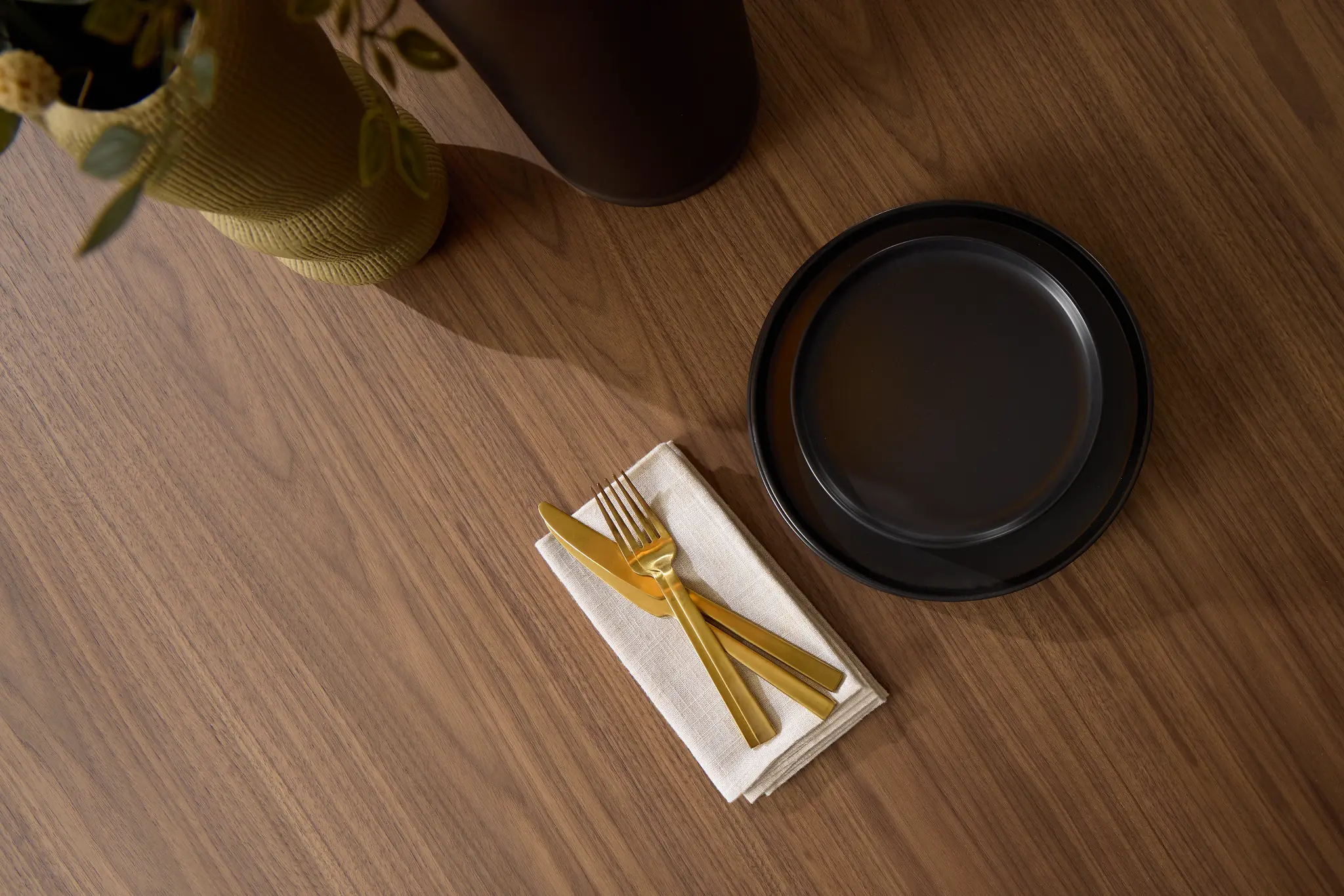 Nomad Mid Tone 59" Round Table Nomad Mid Tone 59" Round Table