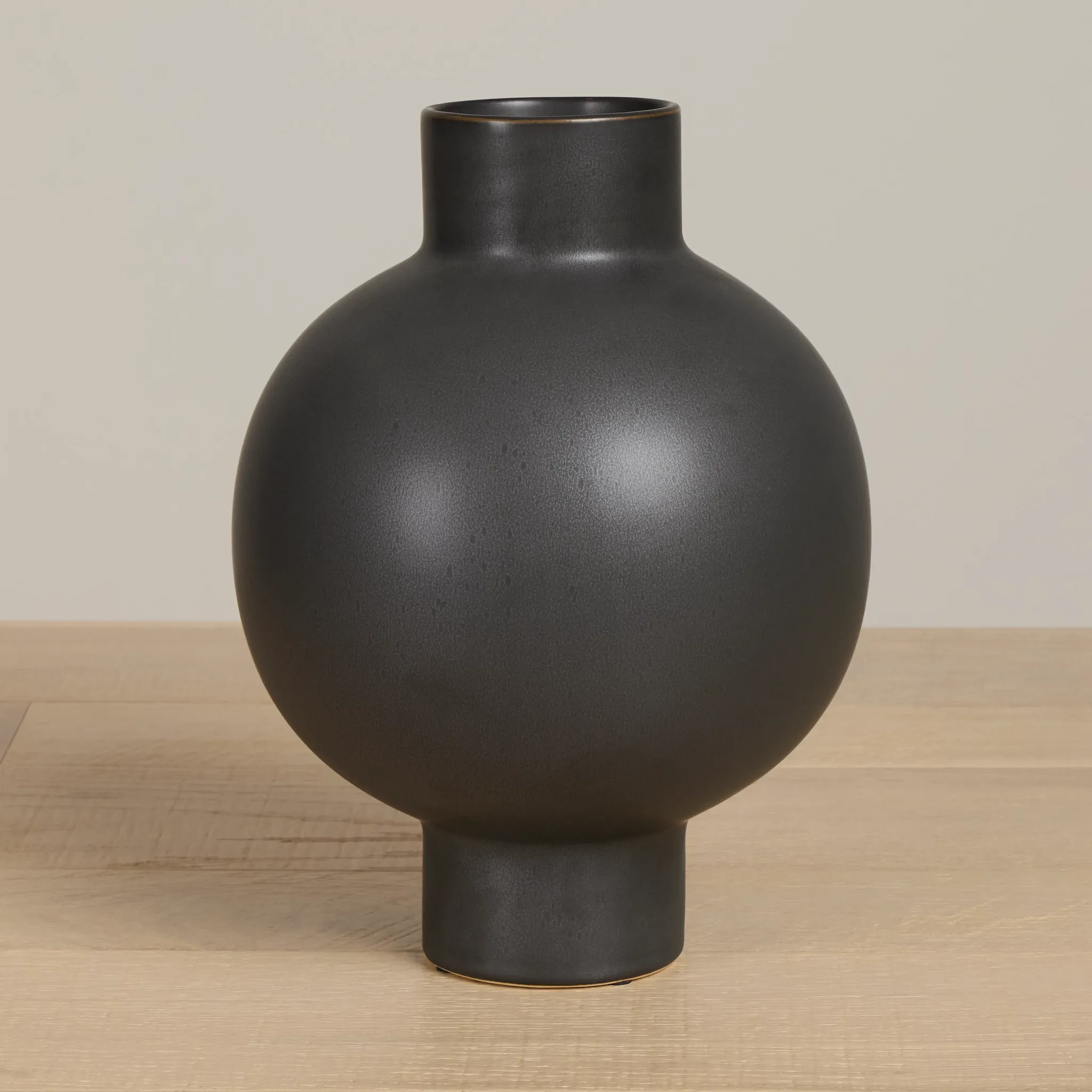 Doni Black Medium Vase