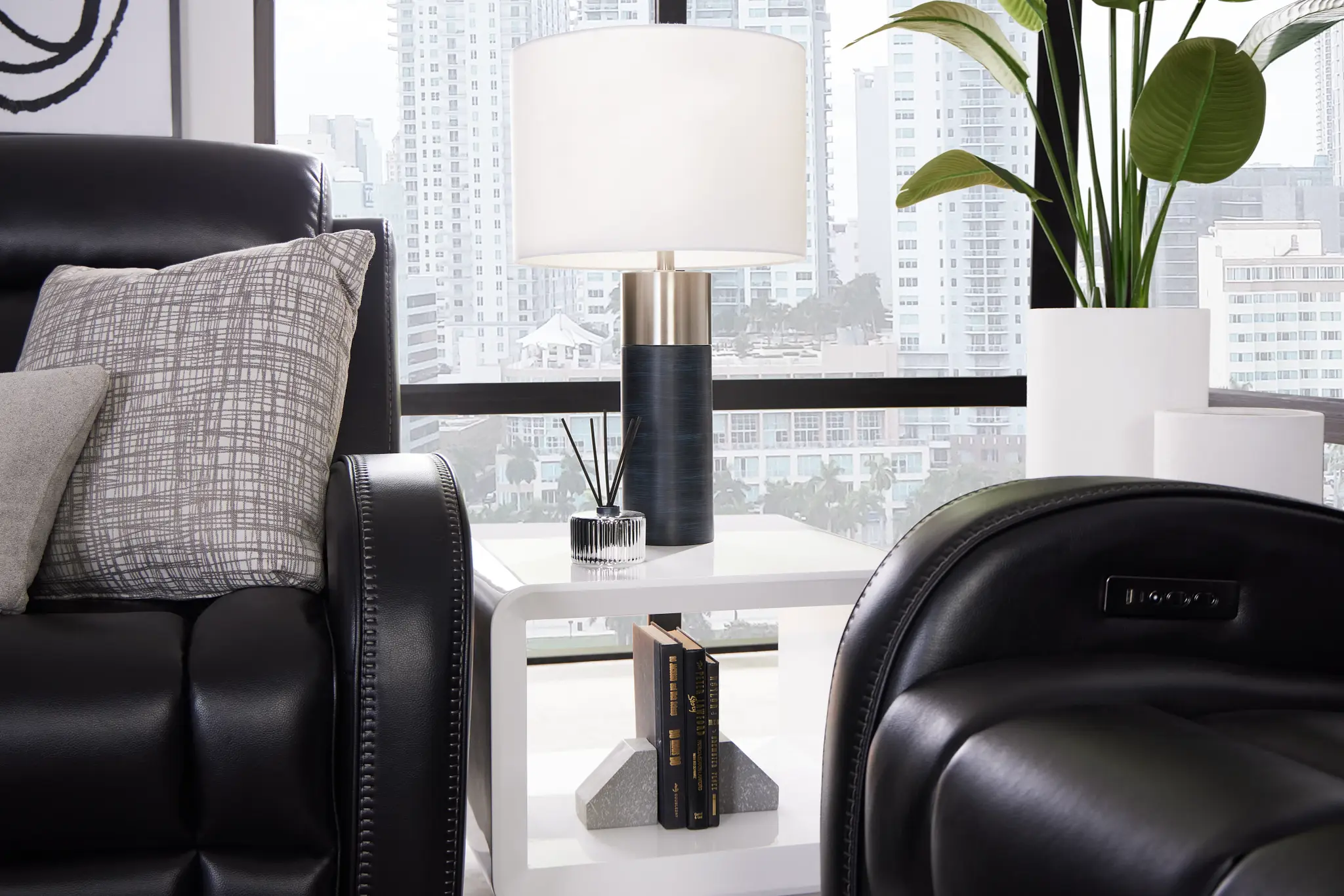 Daxton Black Table Lamp Daxton Black Table Lamp