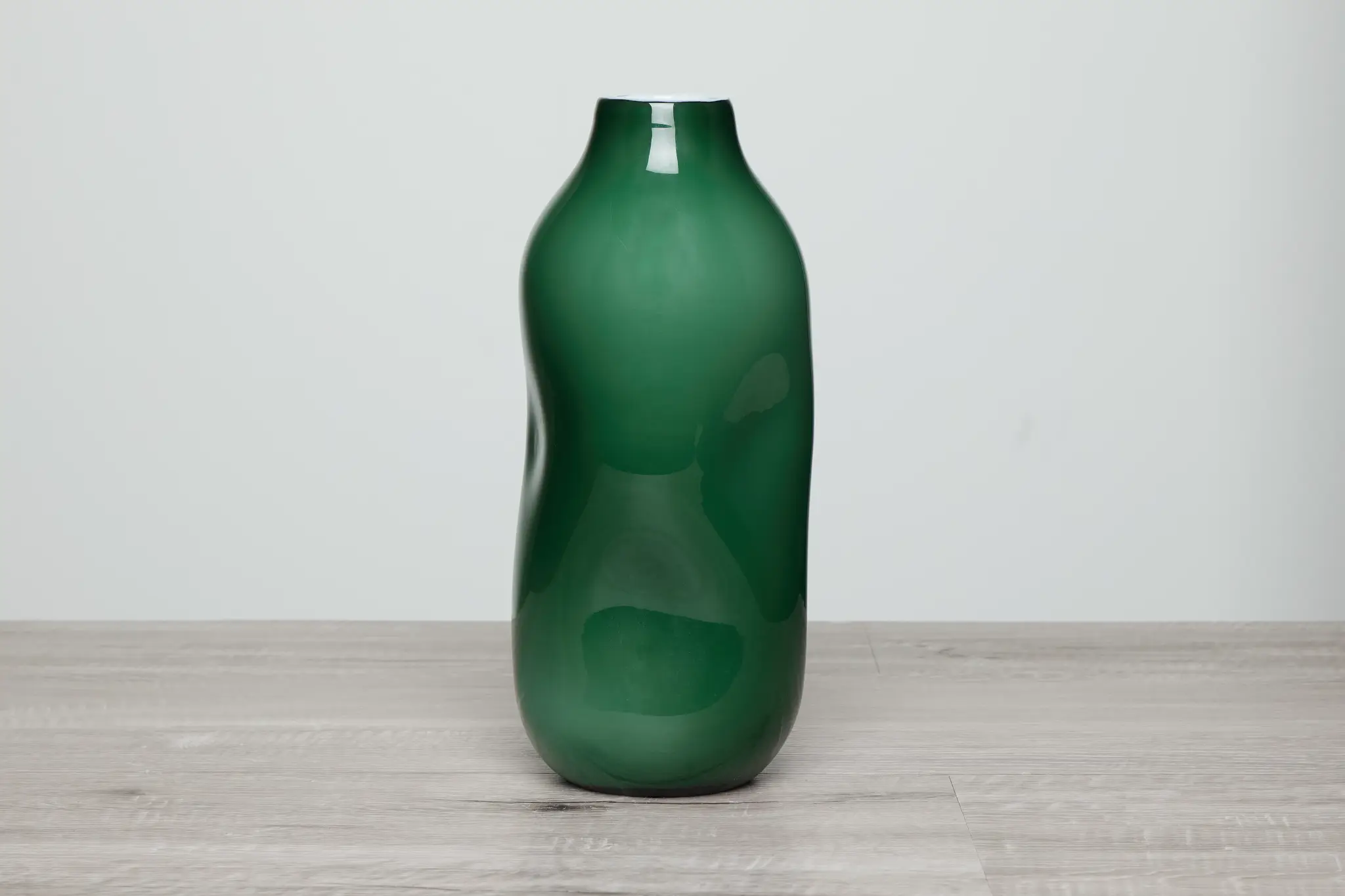 Holly Dark Green X-large Vase Holly Dark Green X-large Vase
