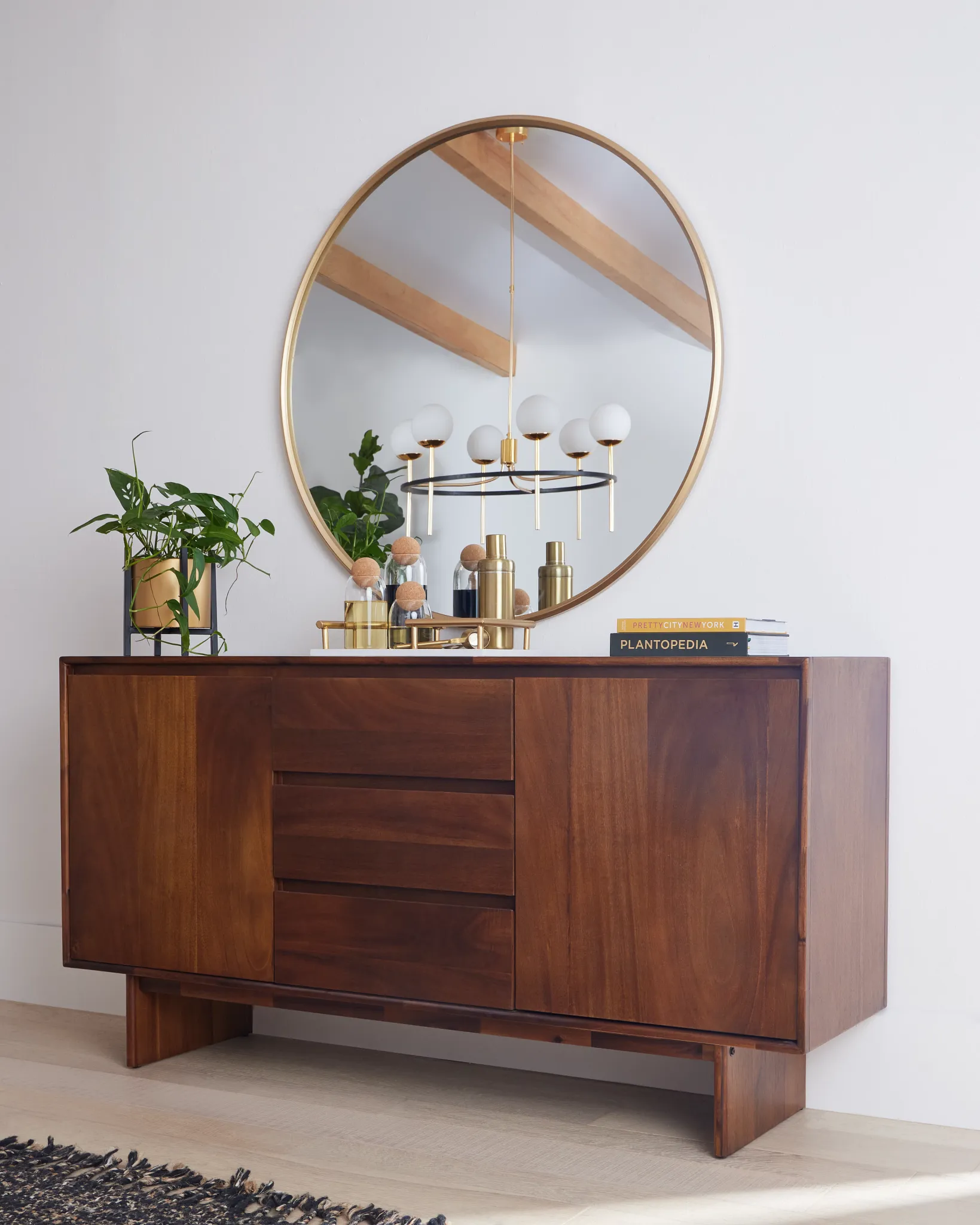 Bowery Dark Tone Server