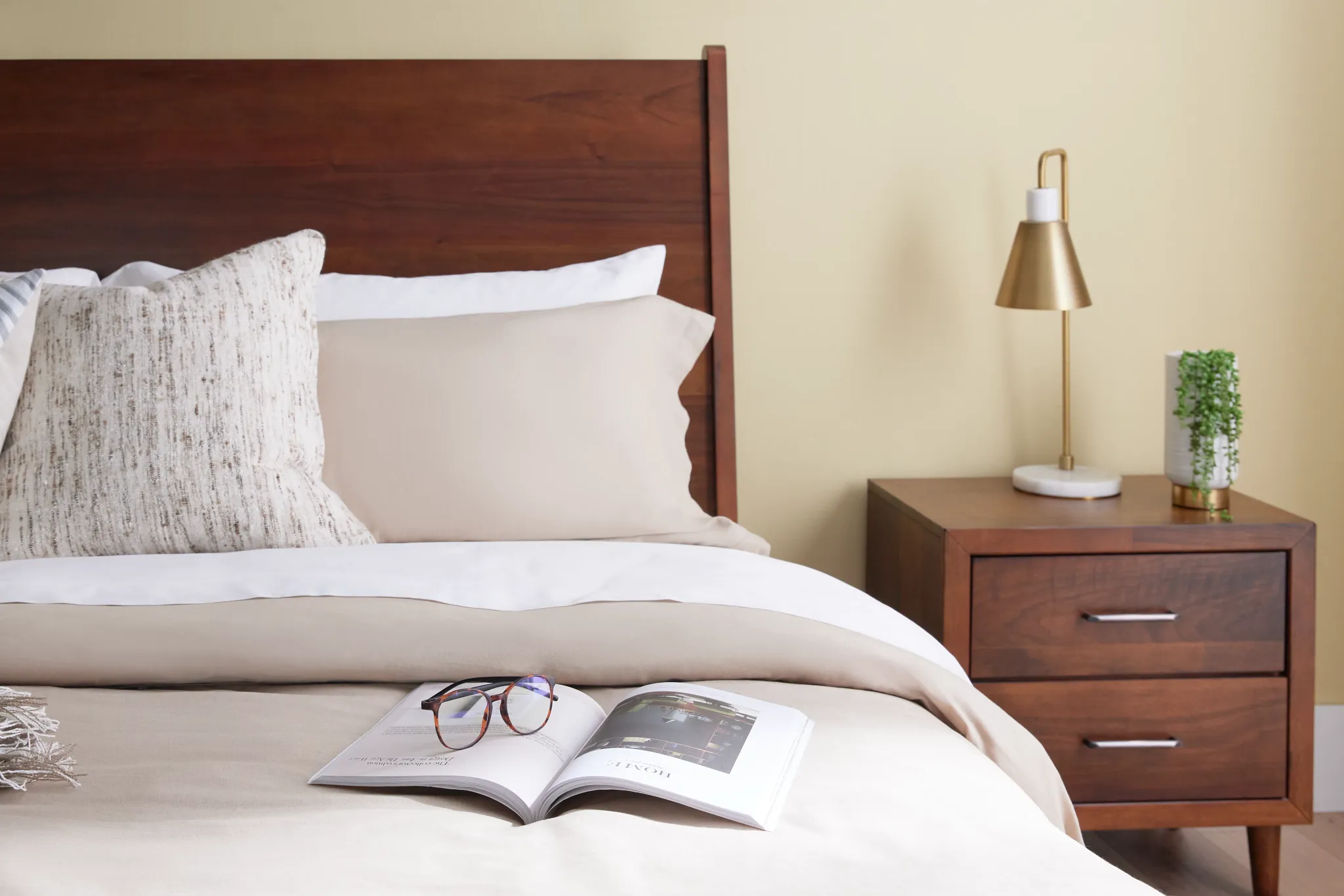 Palmdale Dark Tone Platform Bed