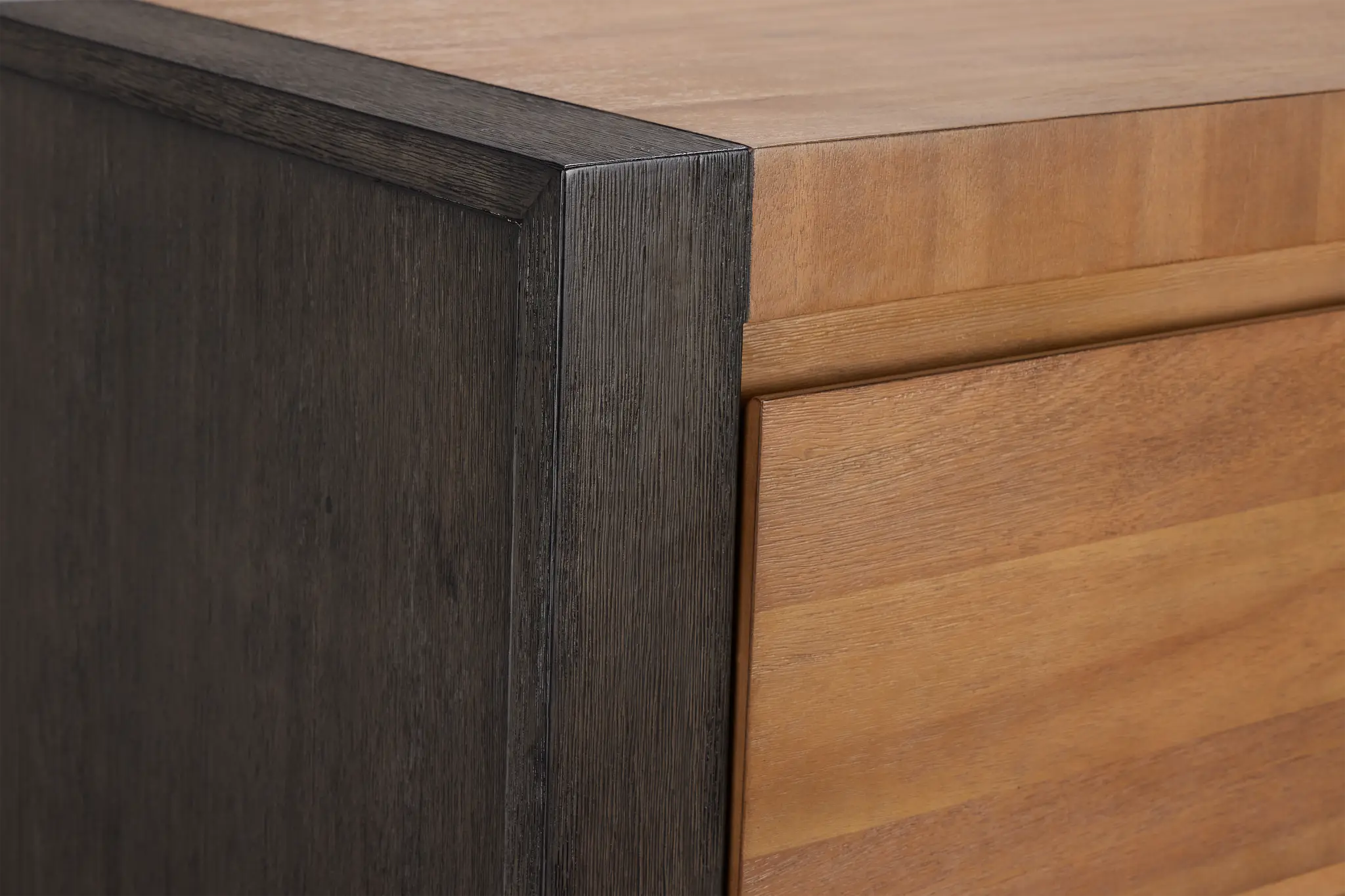 Jackson Two-tone Drawer Chest Jackson Two-tone Drawer Chest