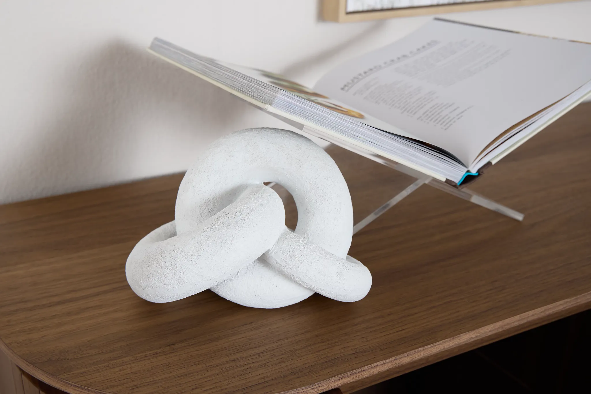 Damla White Resin Sculpture