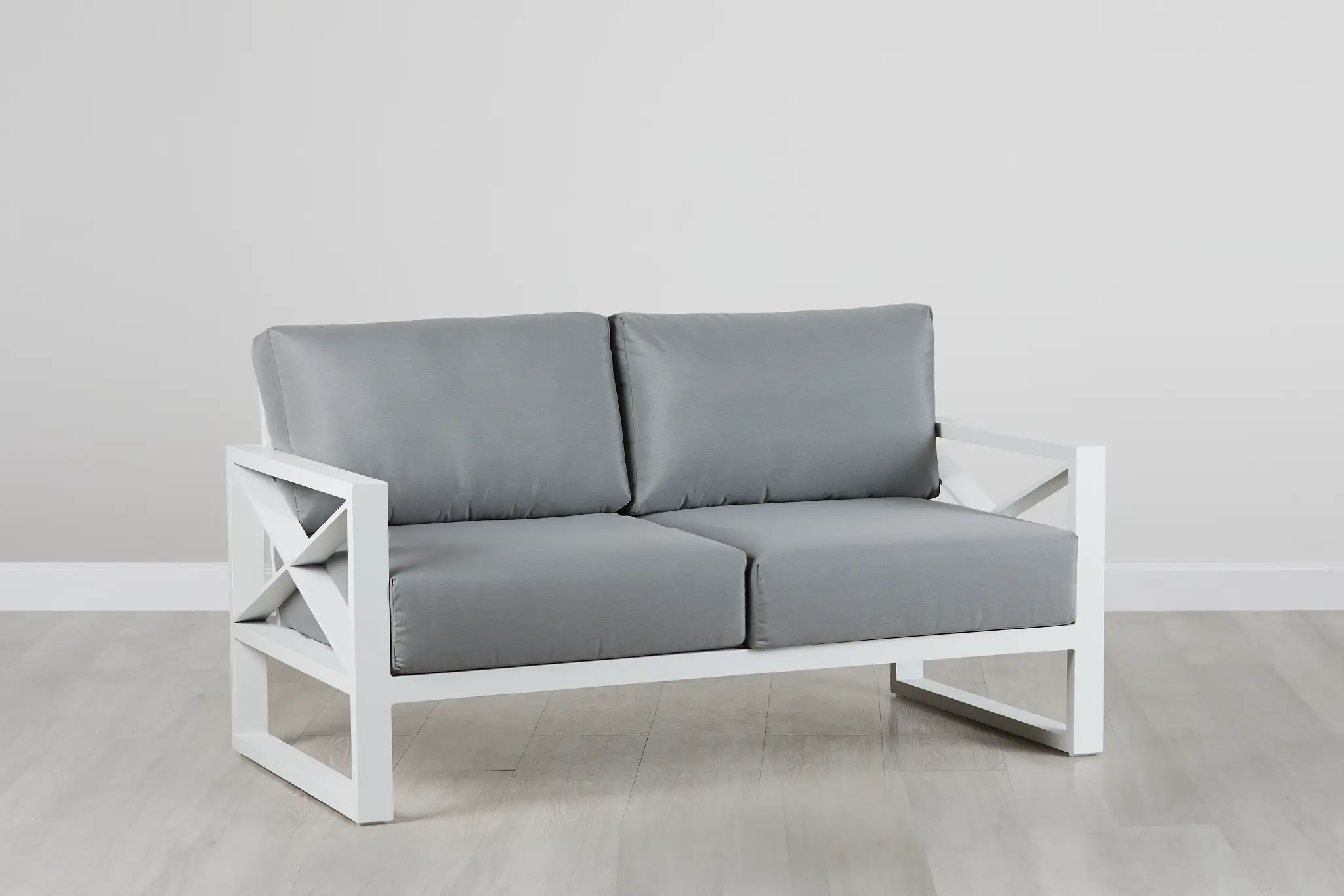 Linear White Dark Gray Aluminum Loveseat Linear White Dark Gray Aluminum Loveseat