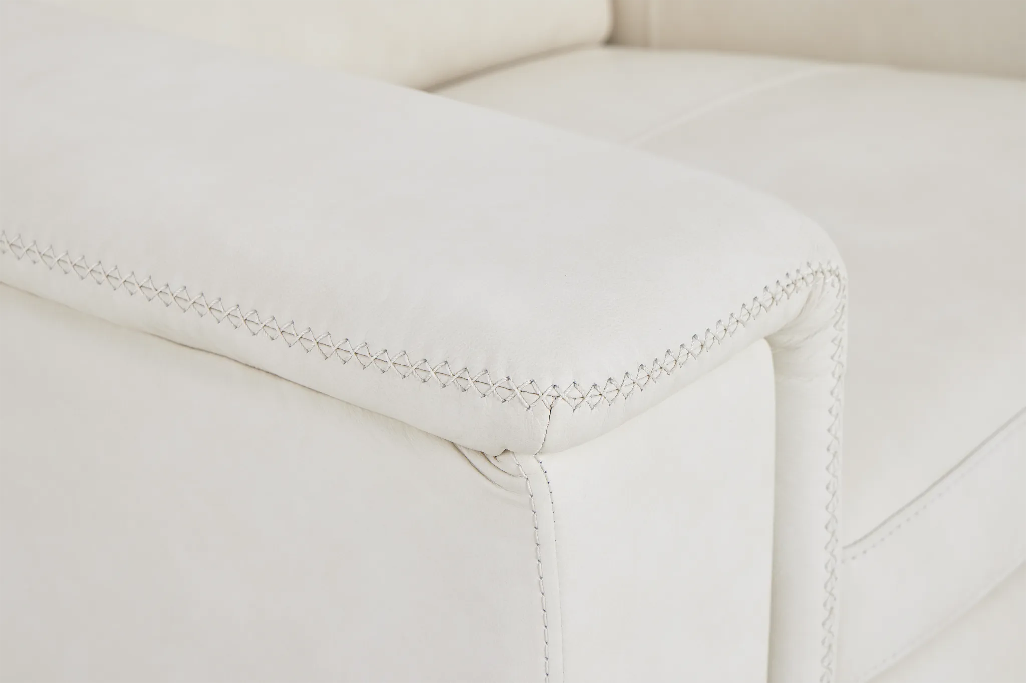 Ainsley White Leather Power Recliner