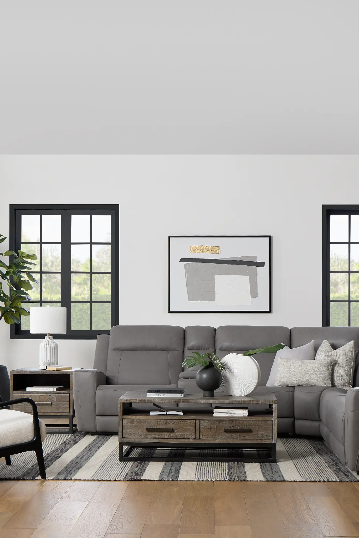 Living Room Savings: Comfort Meets Modern Style