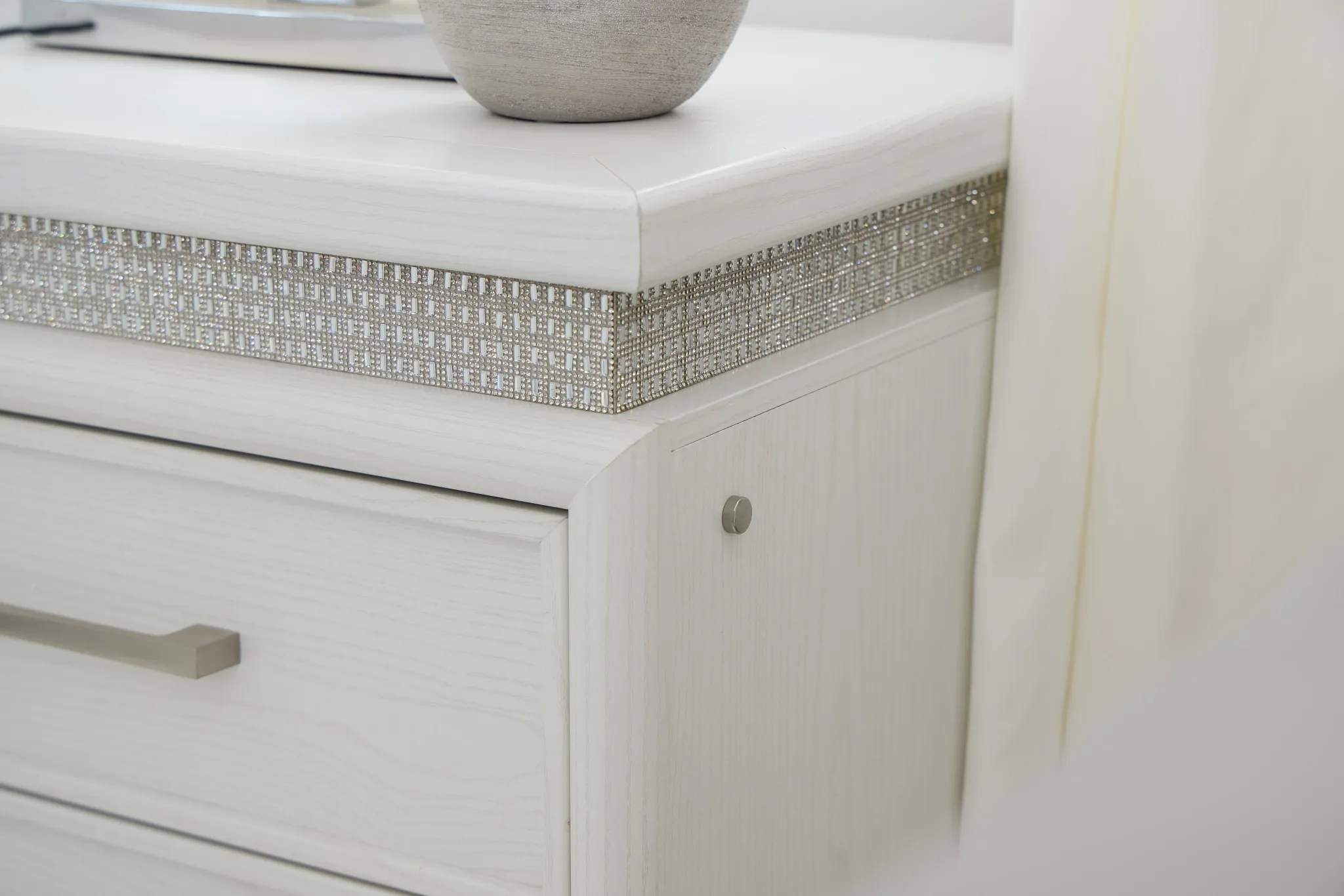 Alessandria White Lighted Nightstand
