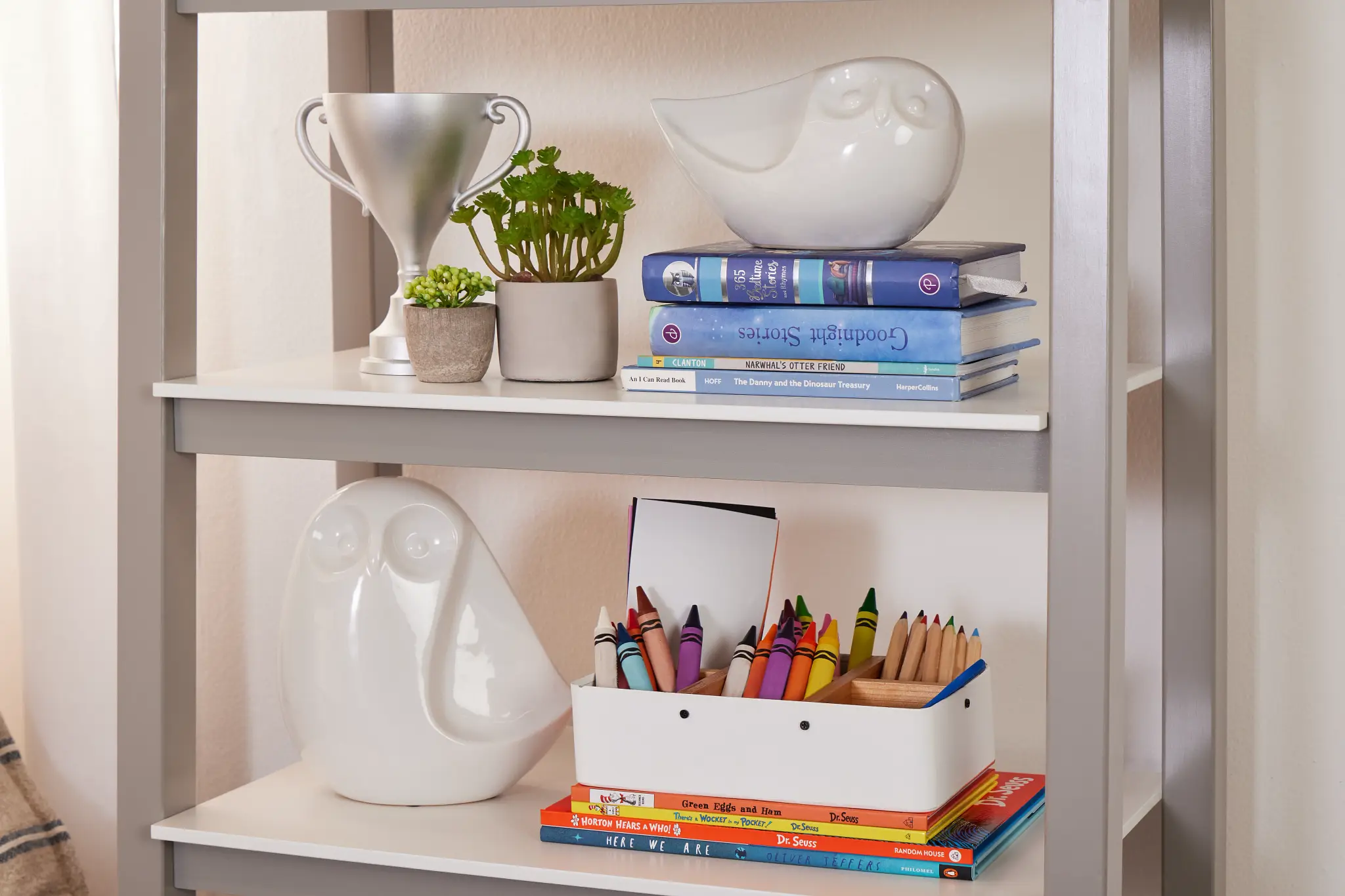 Bruce White Tabletop Accessory Bruce White Tabletop Accessory