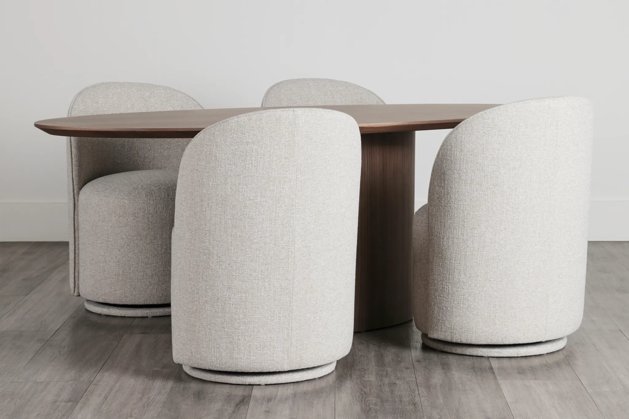 Nomad Mid Tone 78" Round Table & 4 Beige Upholstered Chairs