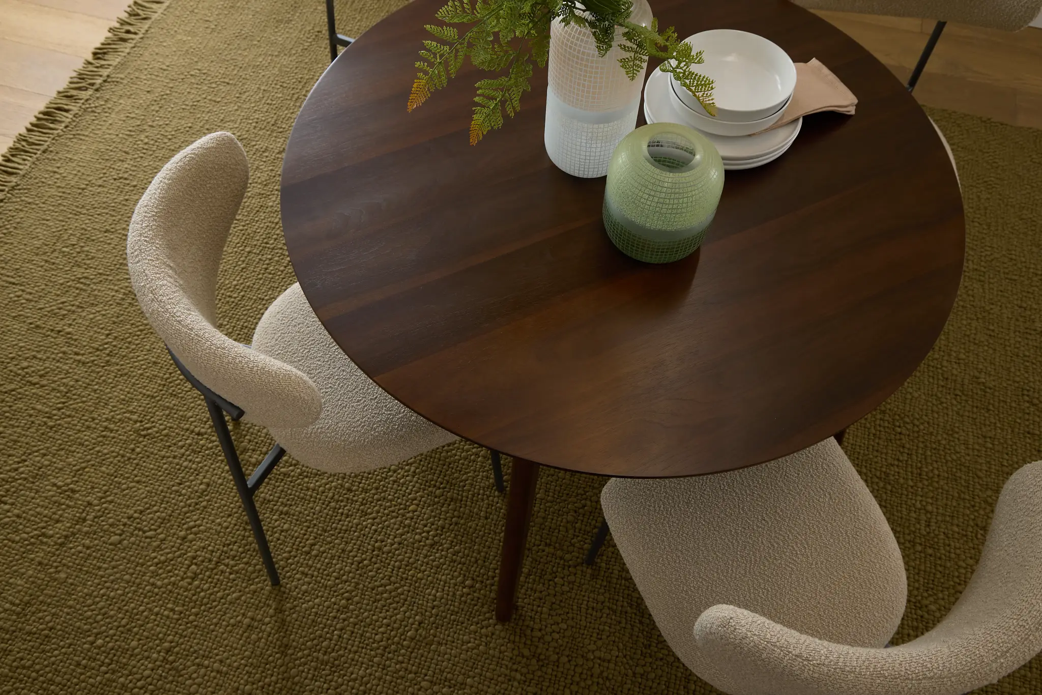 Palmdale Dark Tone Round Table Palmdale Dark Tone Round Table