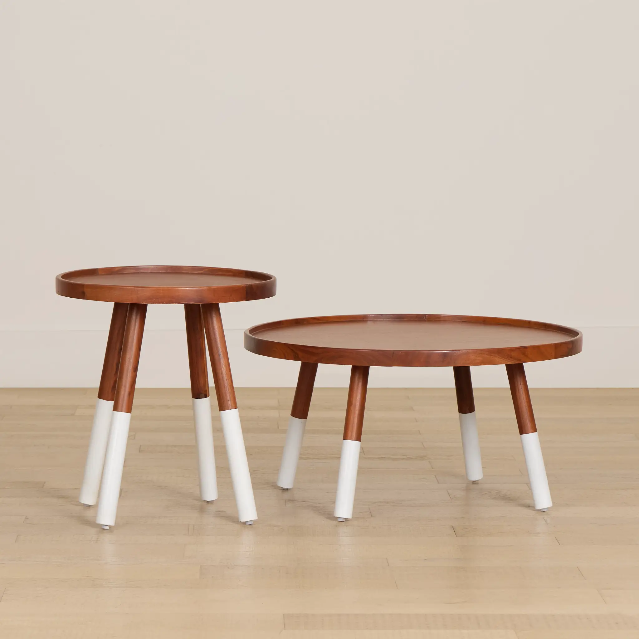 Daisy Mid Tone Set Of 2 Nesting Coffee Table Daisy Mid Tone Set Of 2 Nesting Coffee Table