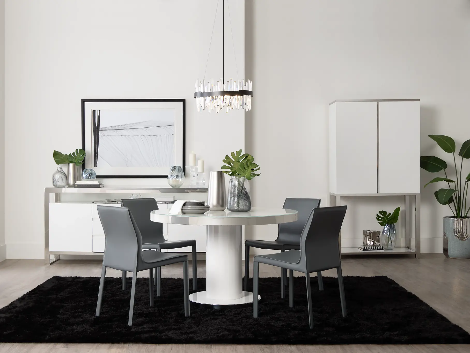 1. Sleek Minimalist Design 1. Sleek Minimalist Design