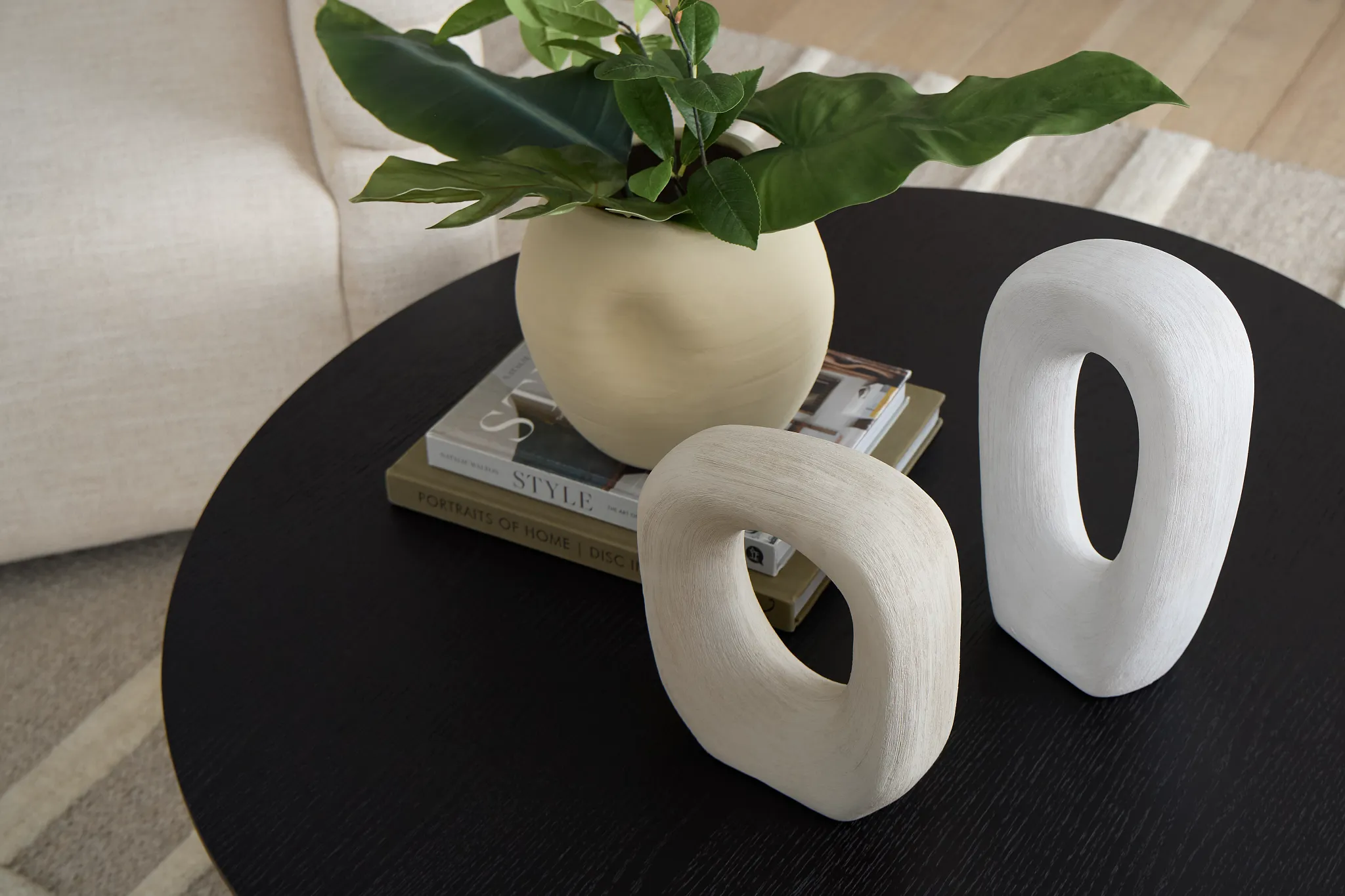 Siry Ivory Short Sculpture