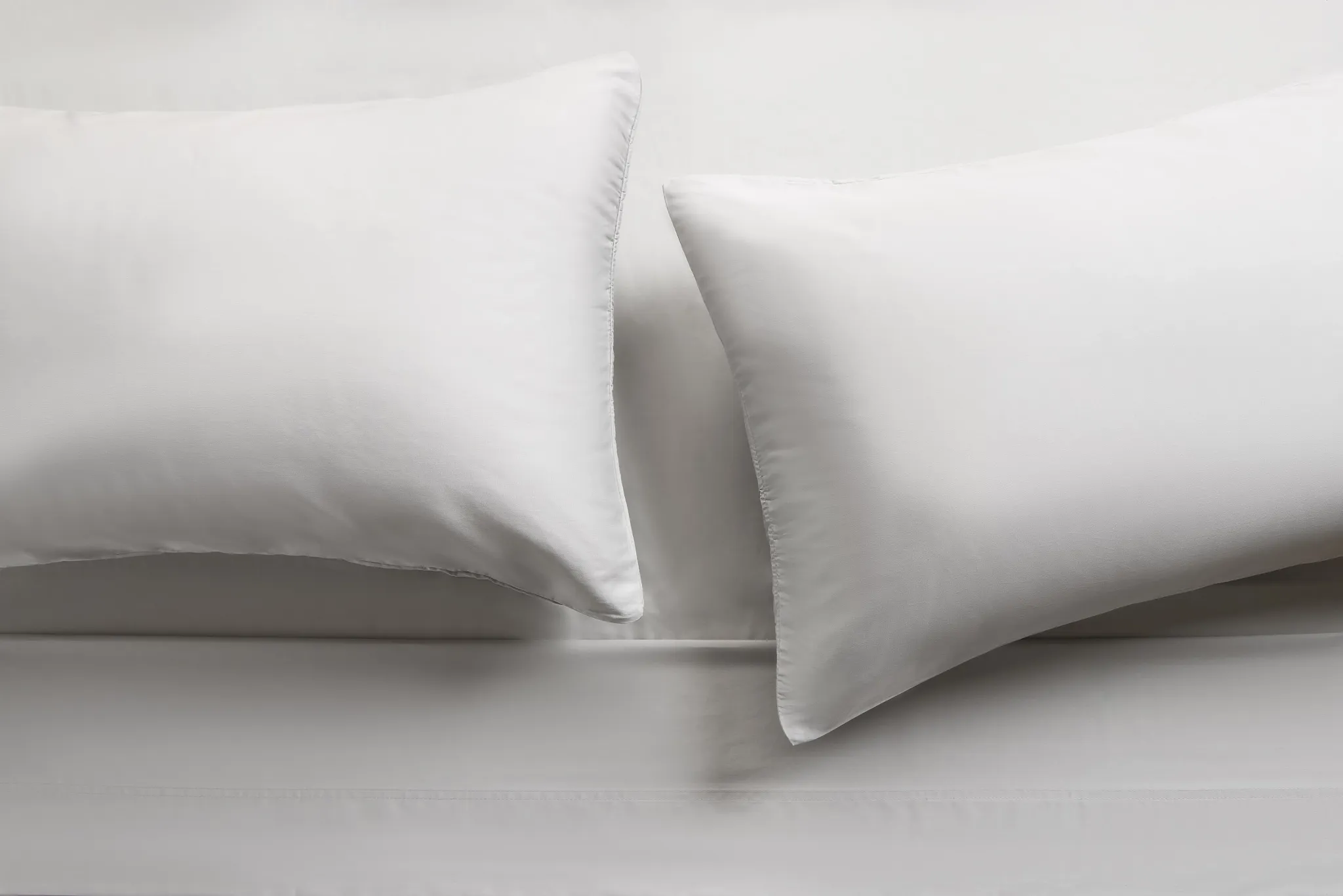 Rest & Renew Cotton Sateen Gray 300 Thread Sheet Set