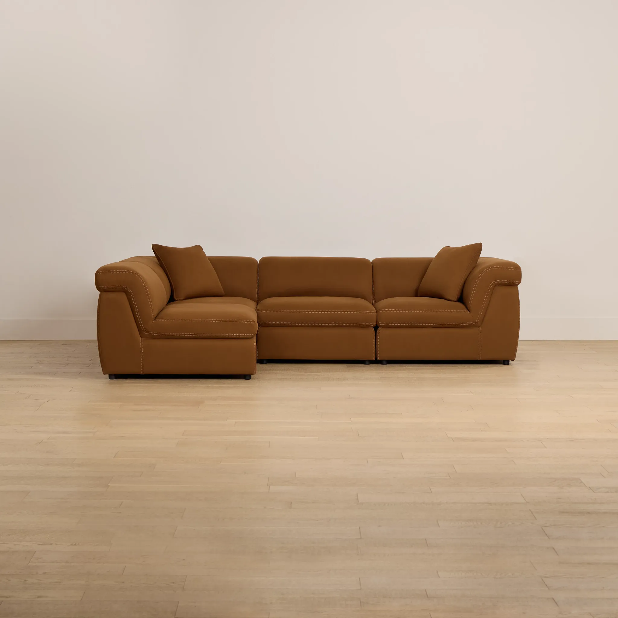 Aria Medium Brown Micro Immersive 4-piece Modular Sectional W/2 Speakers