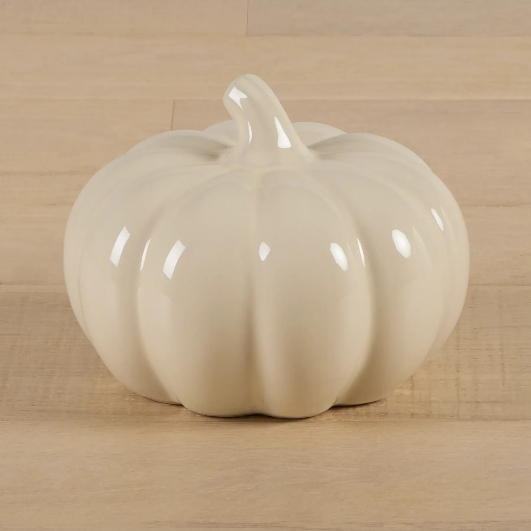 Pumpkin White Small Tabletop Accessory