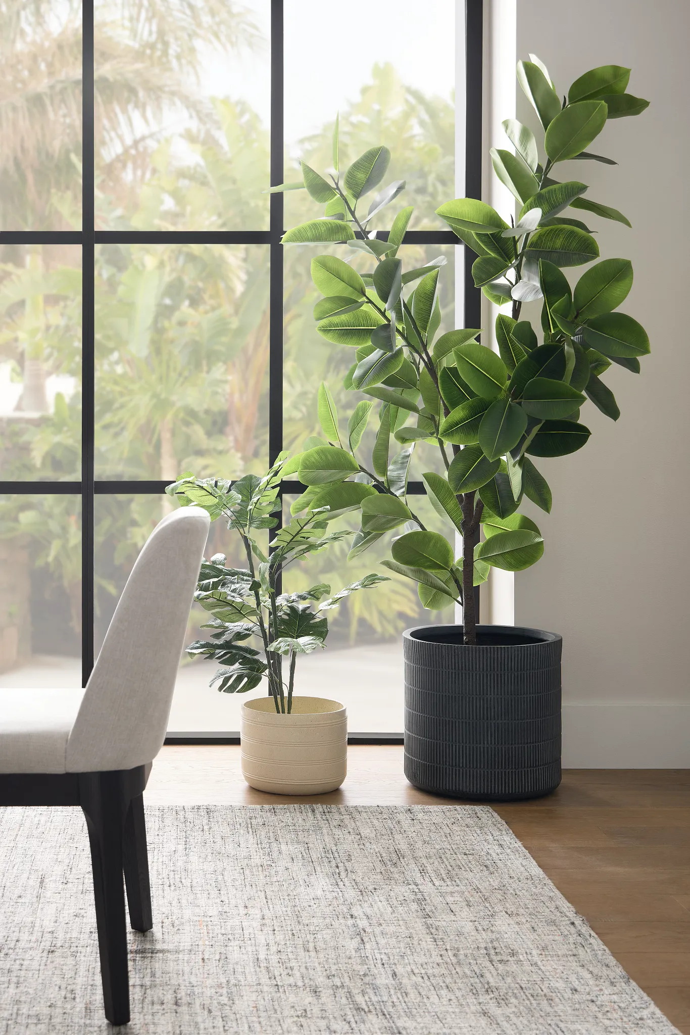 Lilani Black Large Planter