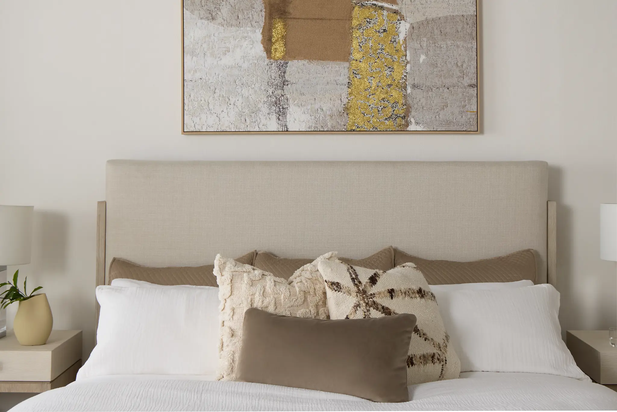 Miramar Light Tone Uph Panel Bed Miramar Light Tone Uph Panel Bed