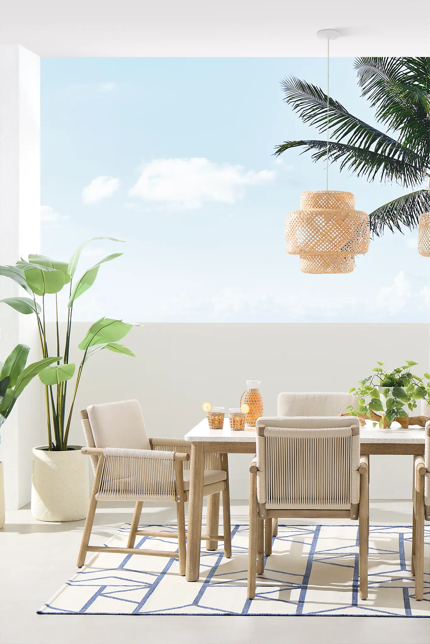 Outdoor Dining & Lounge Collections for Effortless Florida Entertaining 