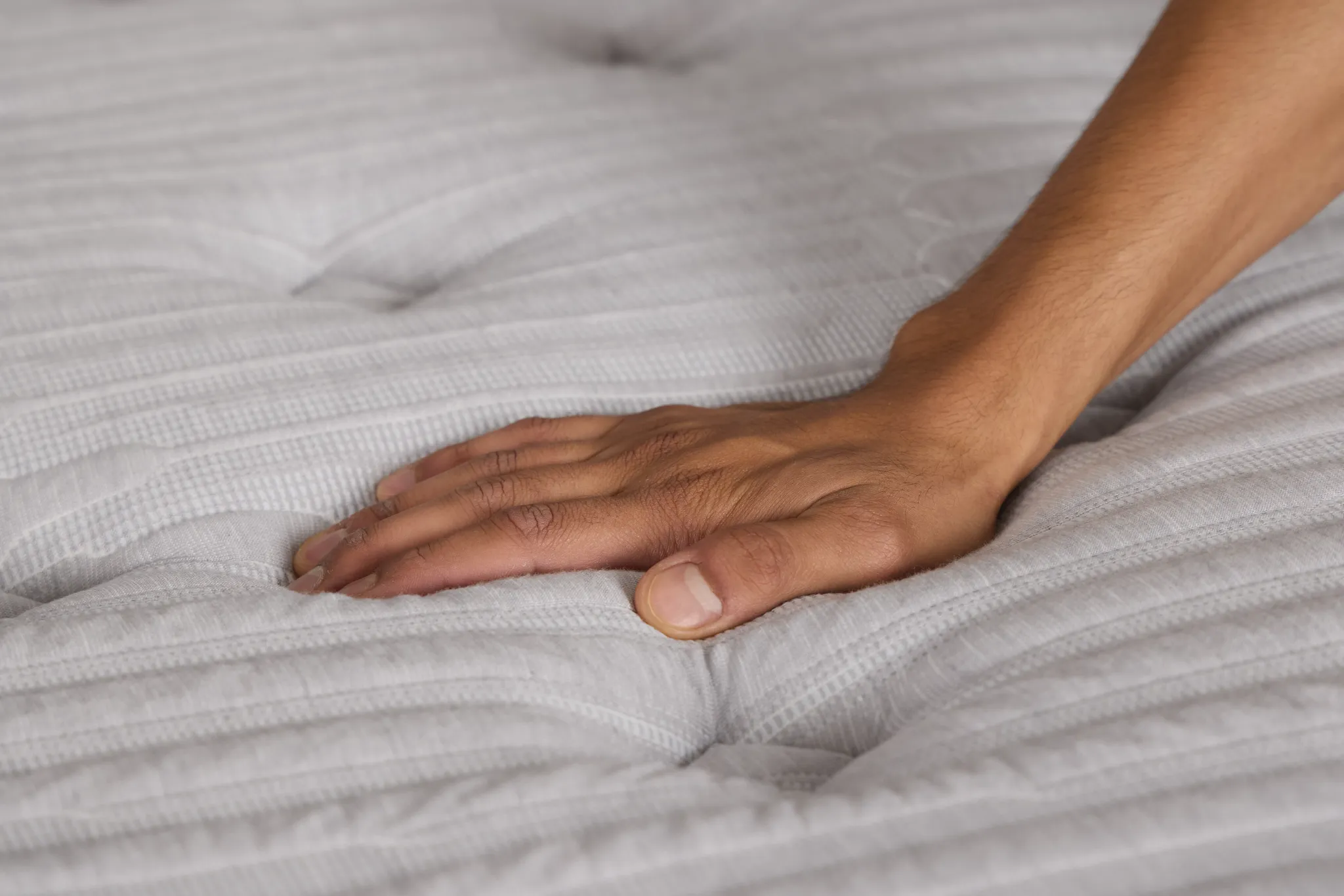 Kevin Charles By Sealy Essential Medium Mattress Set