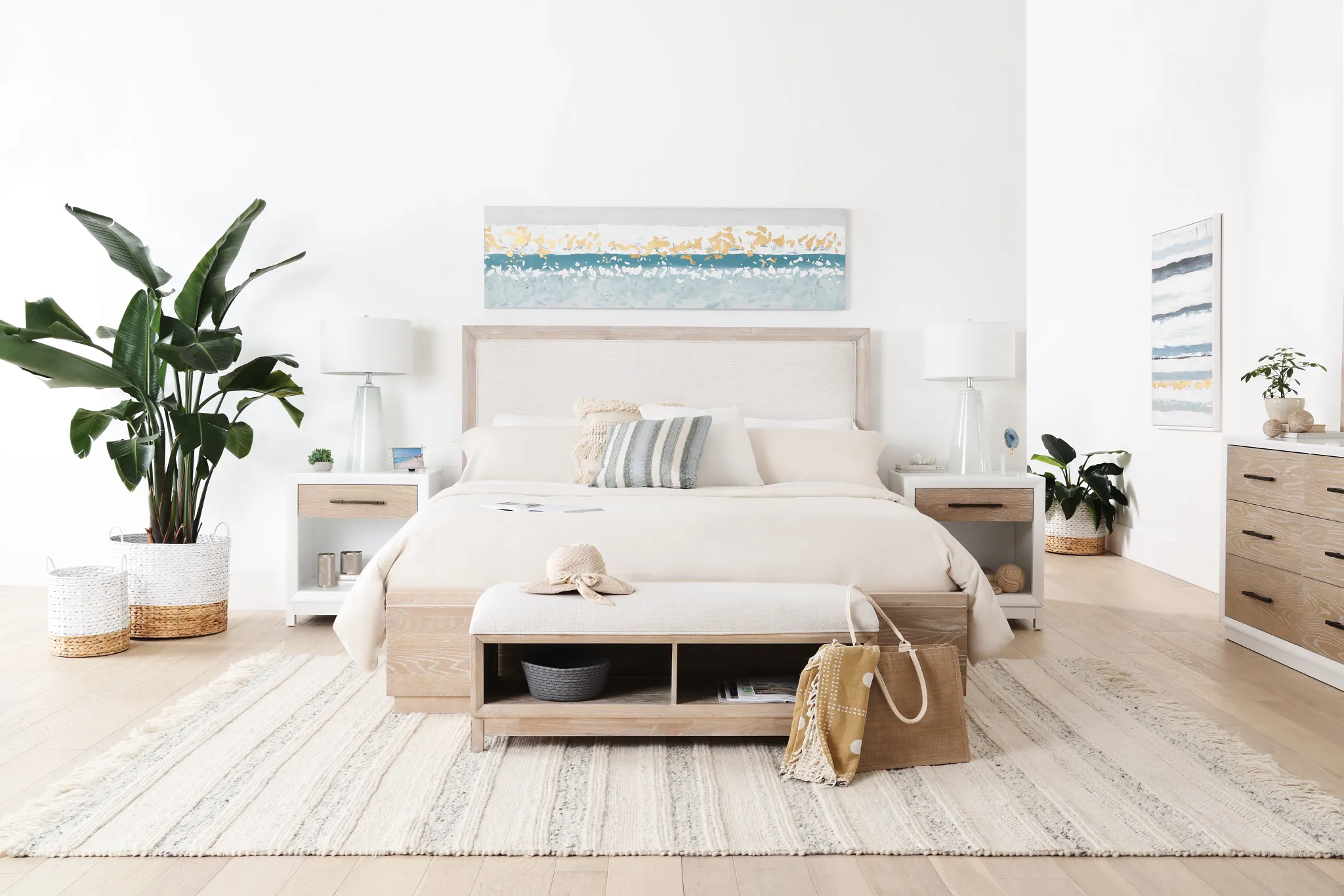 Boca Grande Two-tone Uph Platform Bed