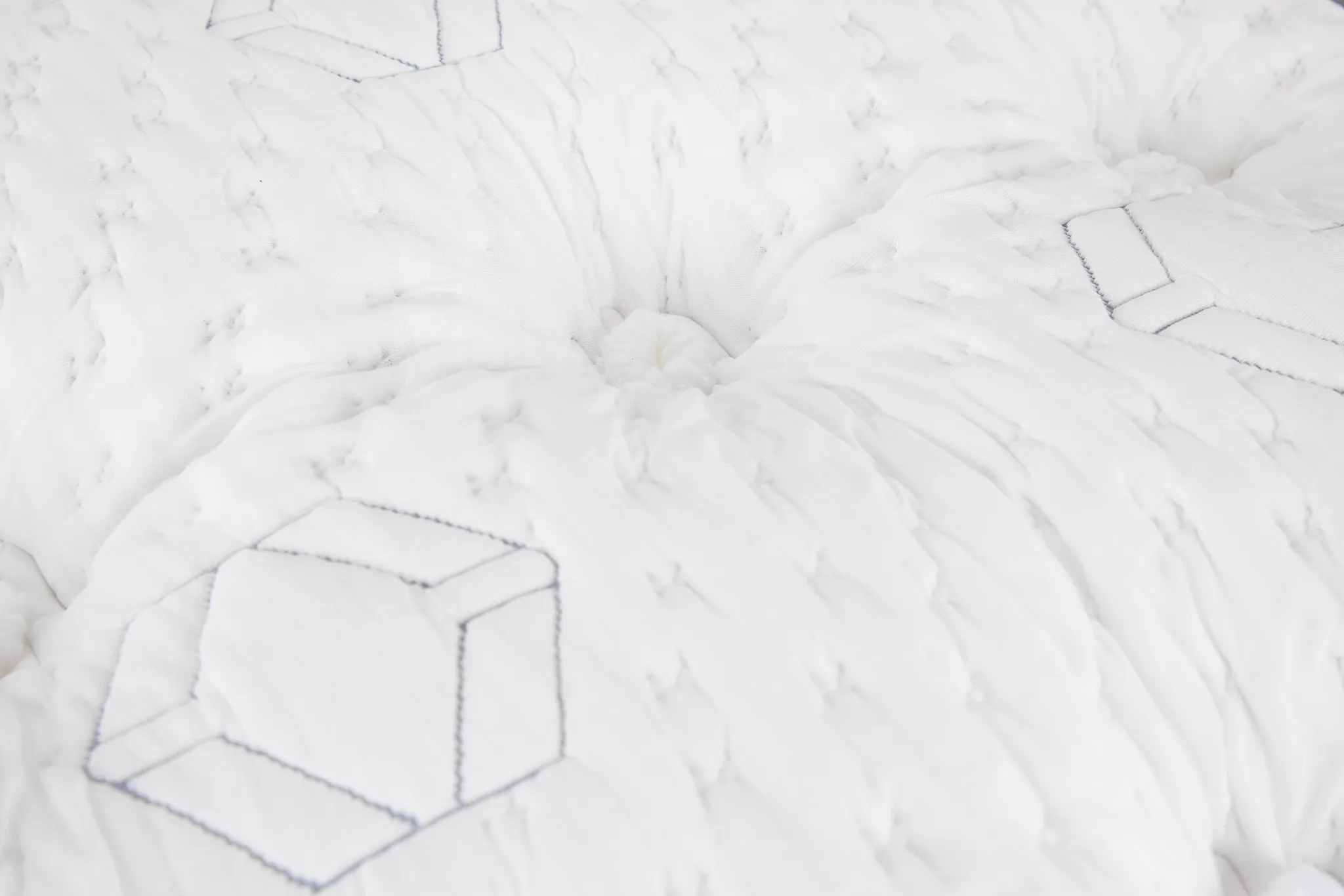 Aireloom Timeless Odyssey Luxetop M2 Plush Low-profile Mattress Set