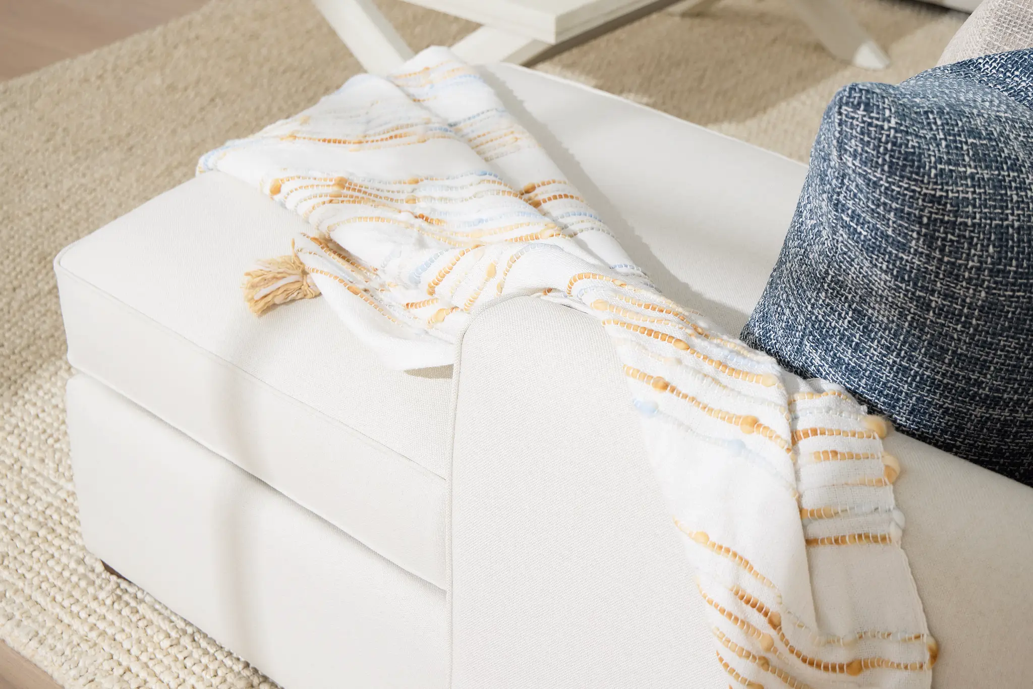 Lavern Yellow 50"x 60" Throw Lavern Yellow 50"x 60" Throw