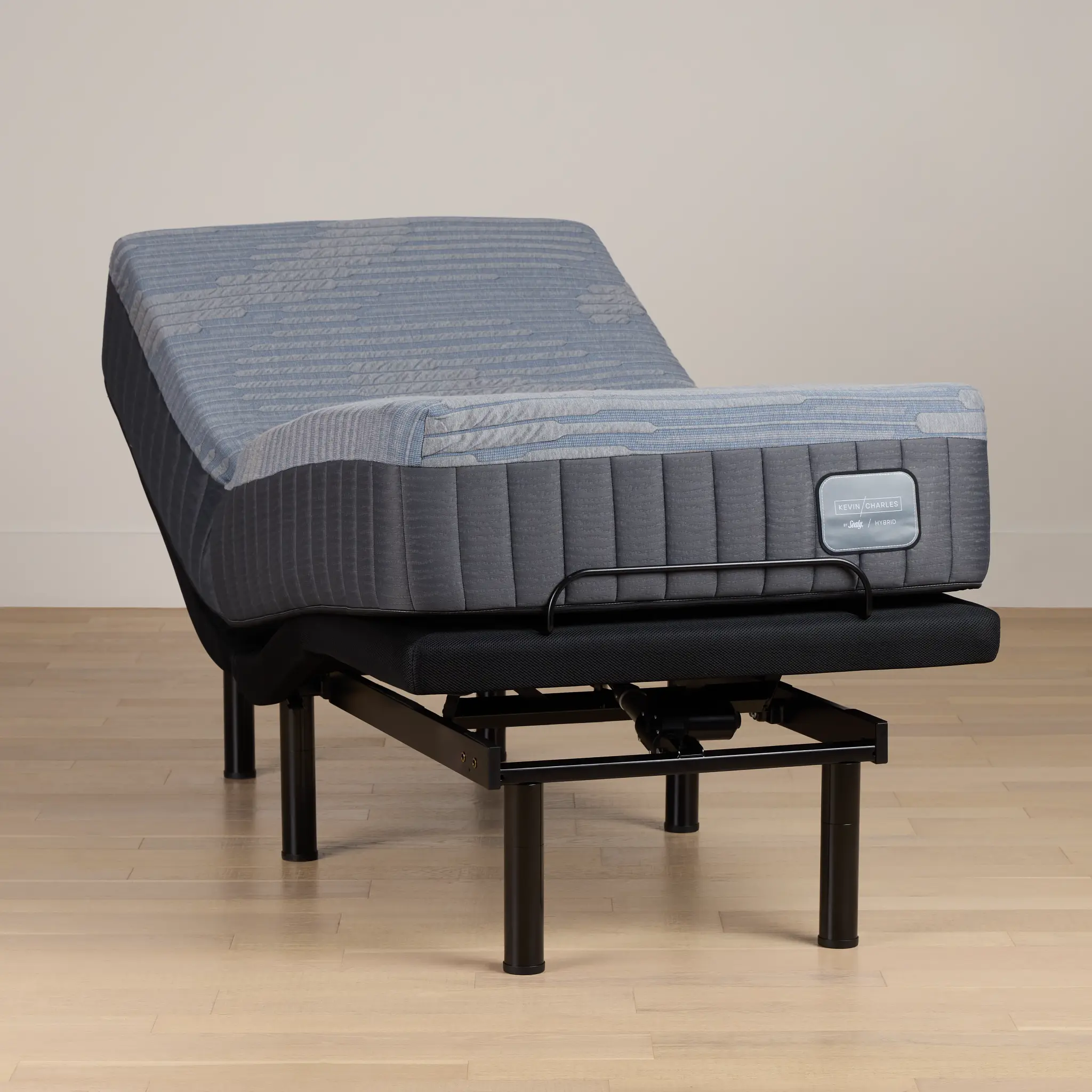 Kevin Charles By Sealy Hybrid Medium Deluxe Adjustable Mattress Set Kevin Charles By Sealy Hybrid Medium Deluxe Adjustable Mattress Set