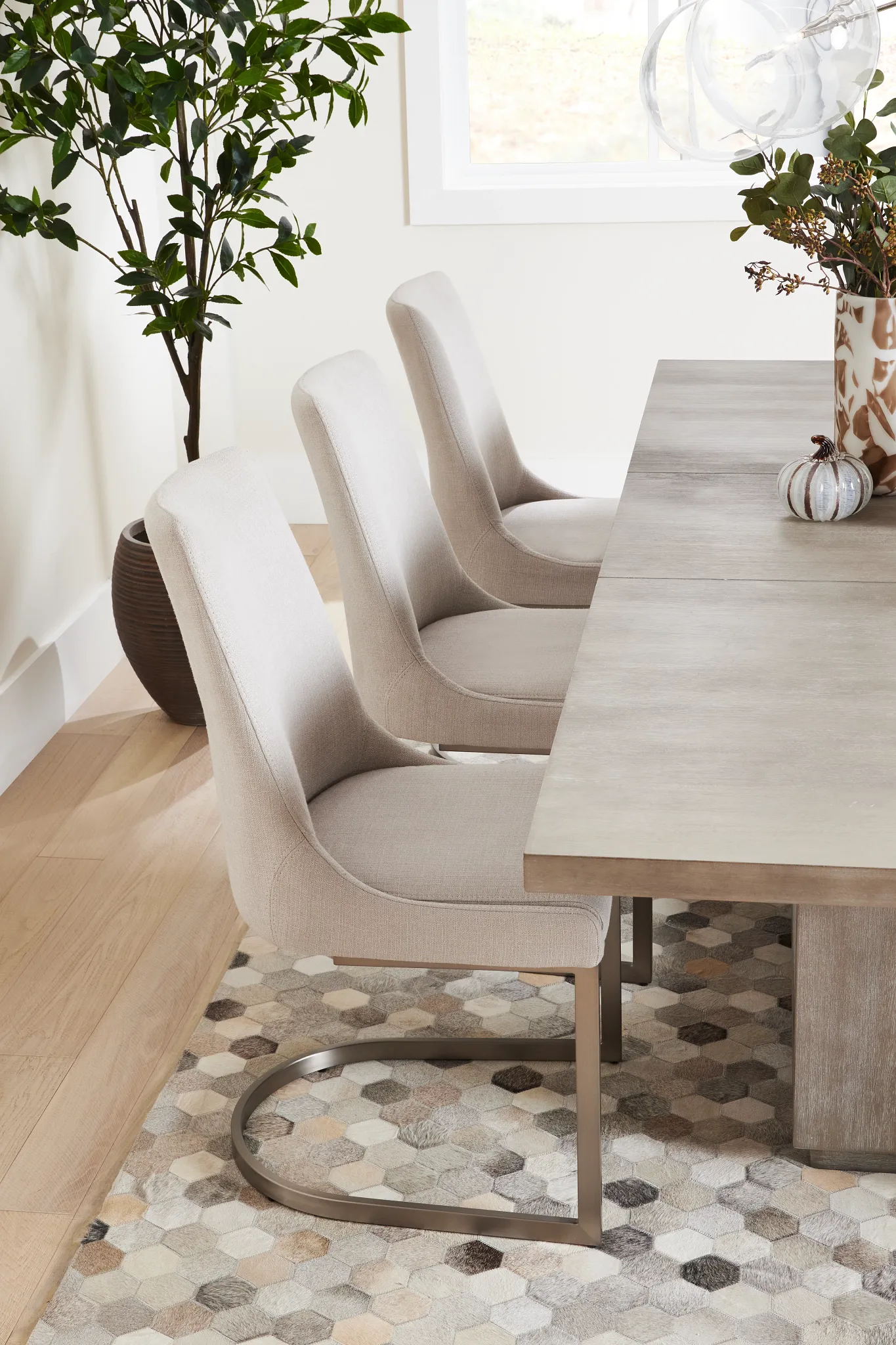 Madden Light Tone Rect Table & 4 Chairs