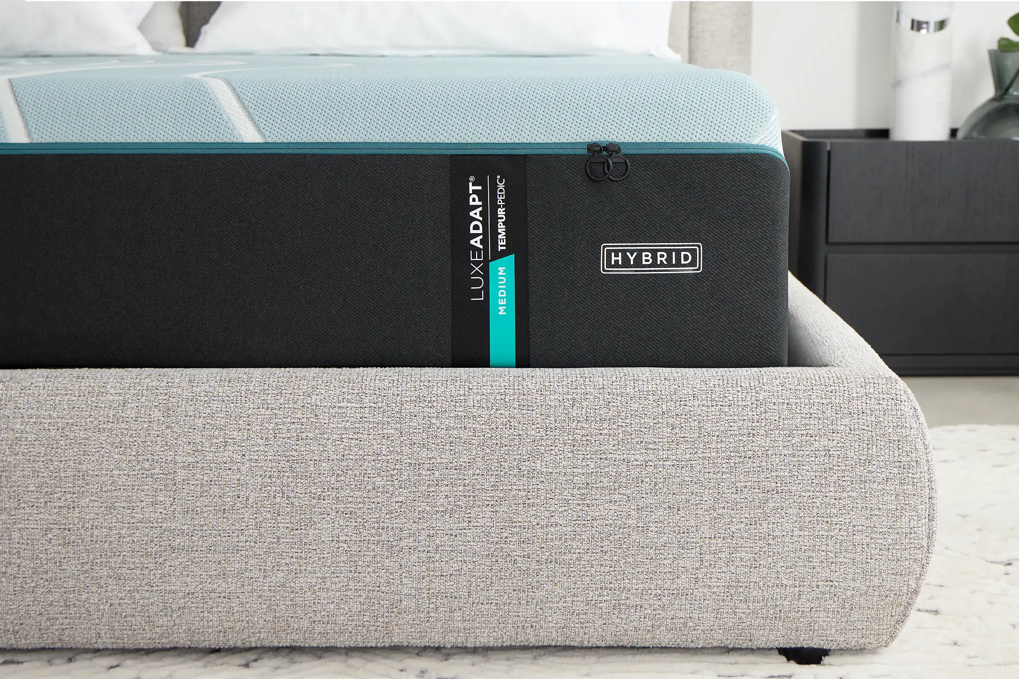 Tempur-pedic Tempur-luxeadapt 13" Medium Hybrid Mattress Tempur-pedic Tempur-luxeadapt 13" Medium Hybrid Mattress