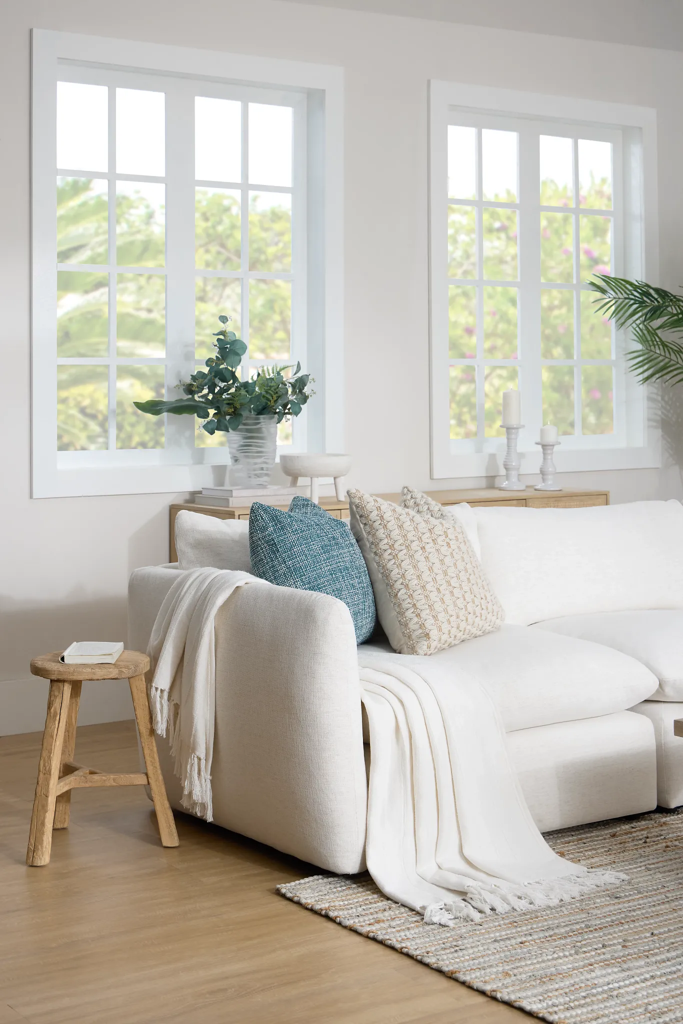 Serena White Fabric 5-piece Modular Sectional