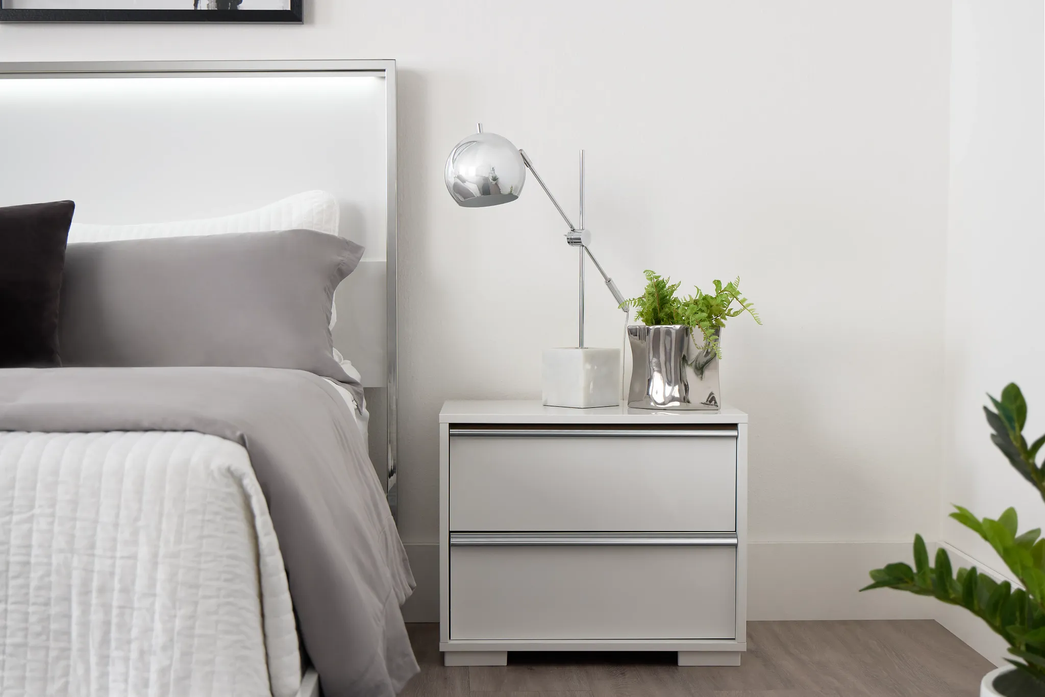 Doral White Nightstand