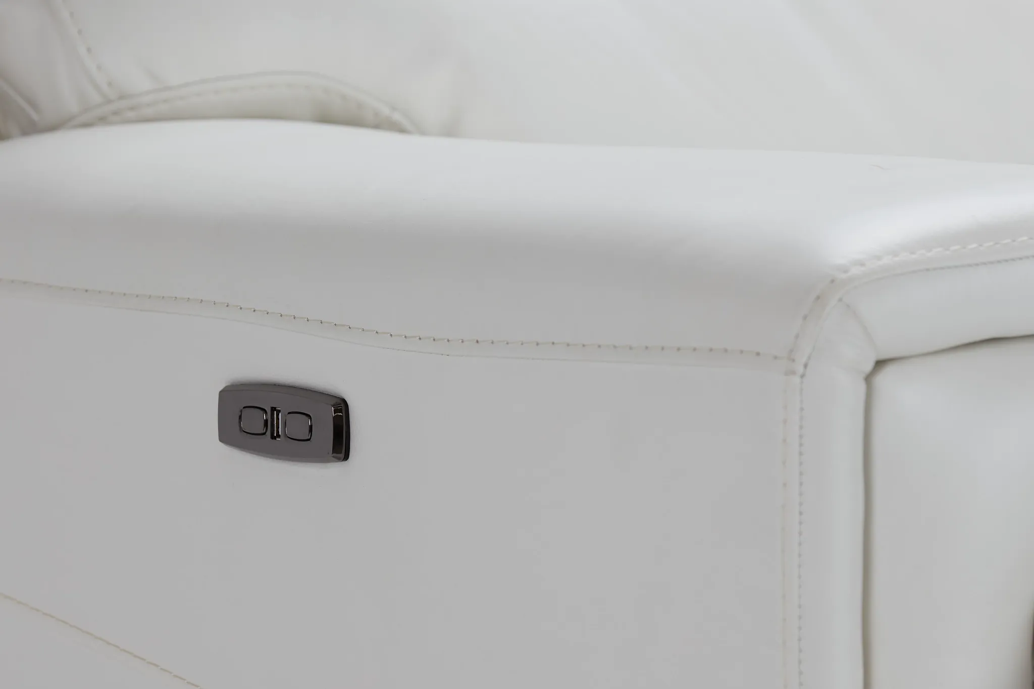 Porto White Lthr/vinyl Power Reclining Console Loveseat