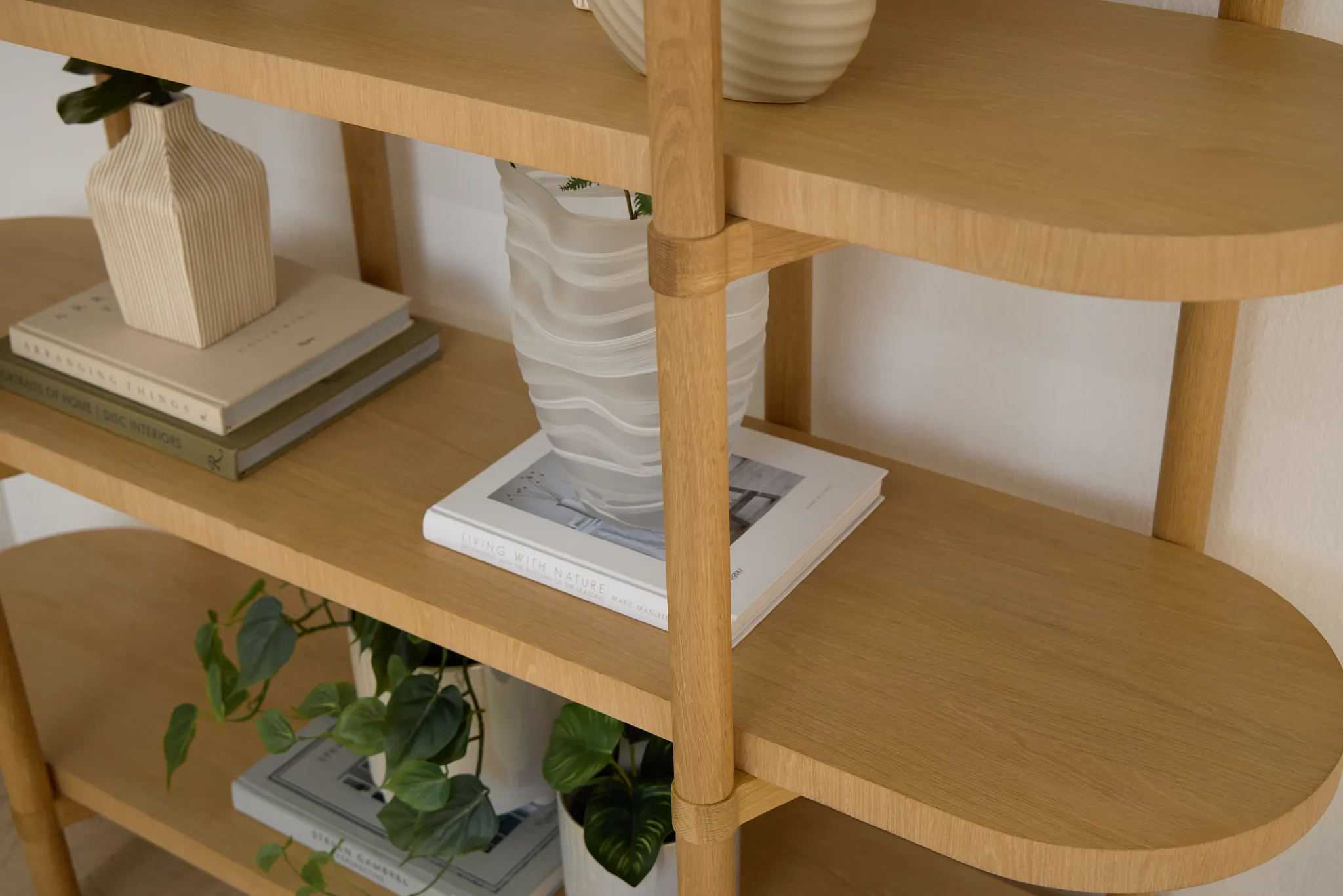 Malibu Light Tone Etagere