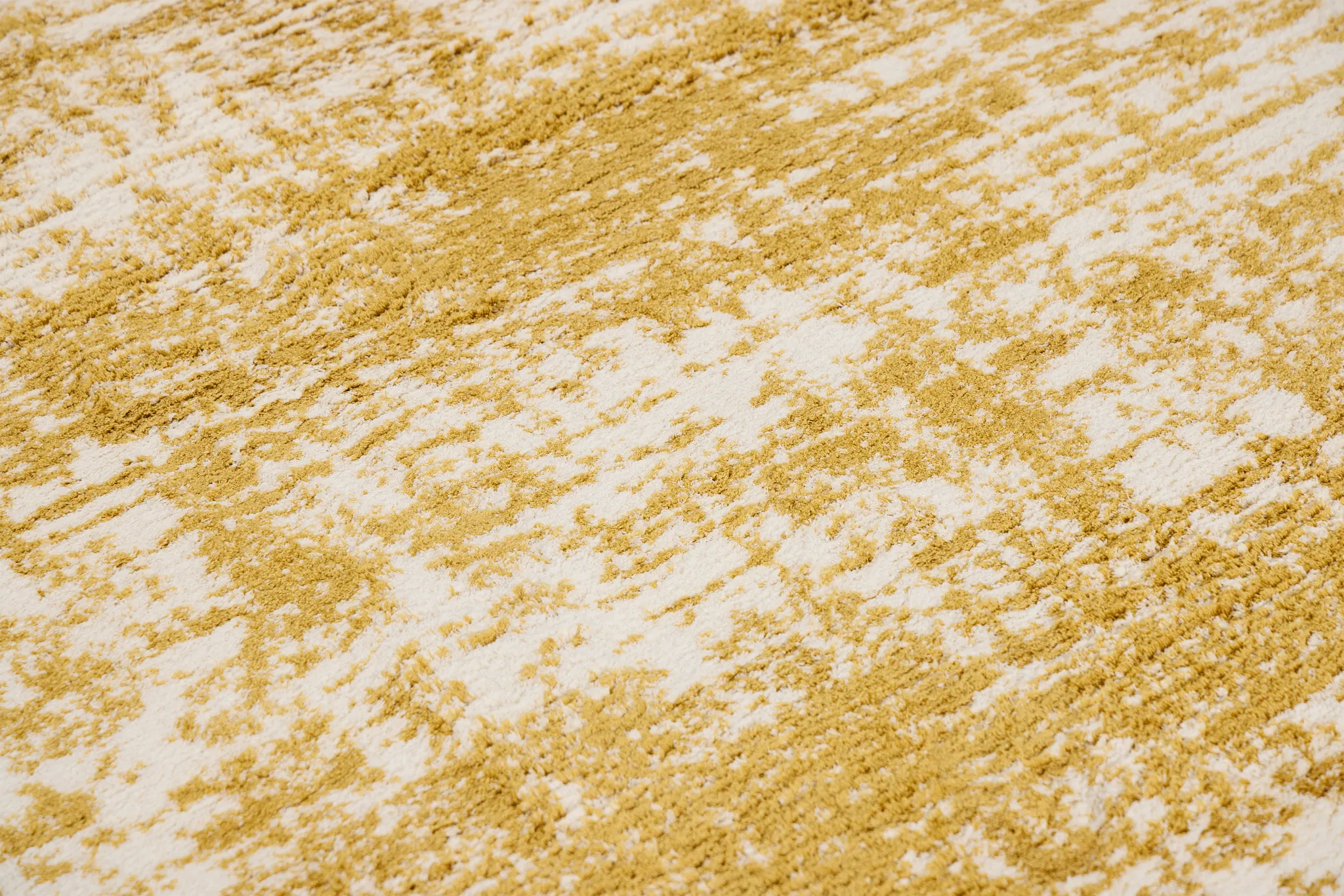 Lori Yellow 5x7 Area Rug