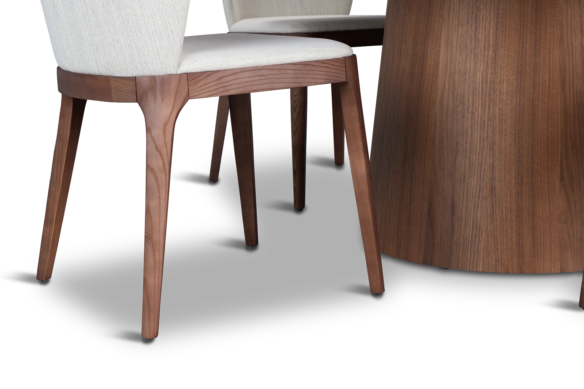 Nomad Mid Tone 47" Round Table & 4 Light Beige Chairs W/mid-tone Legs